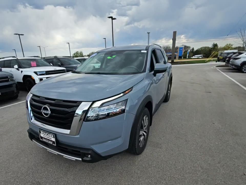 2022 Nissan Pathfinder SL AWD