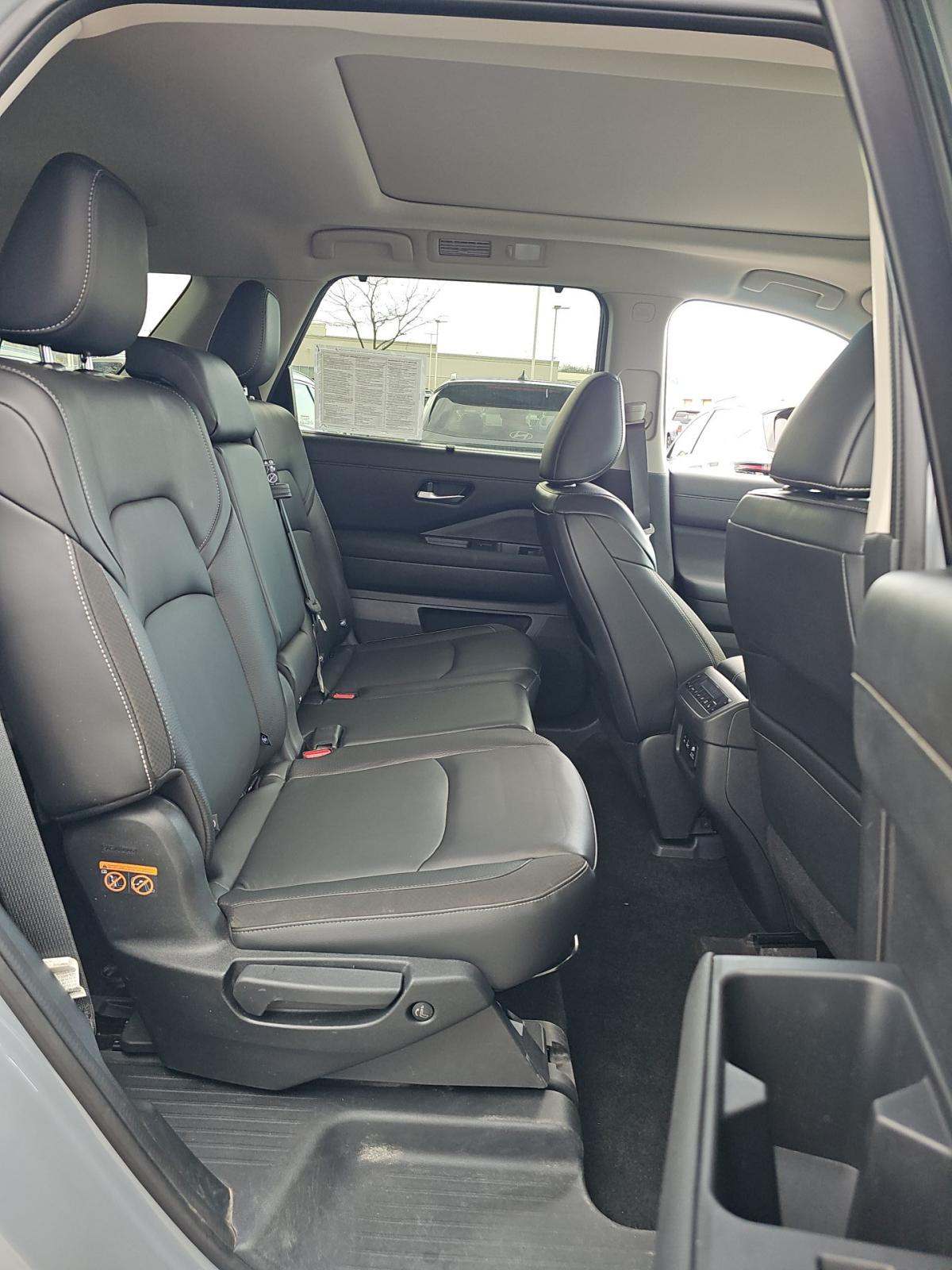 2022 Nissan Pathfinder SL AWD