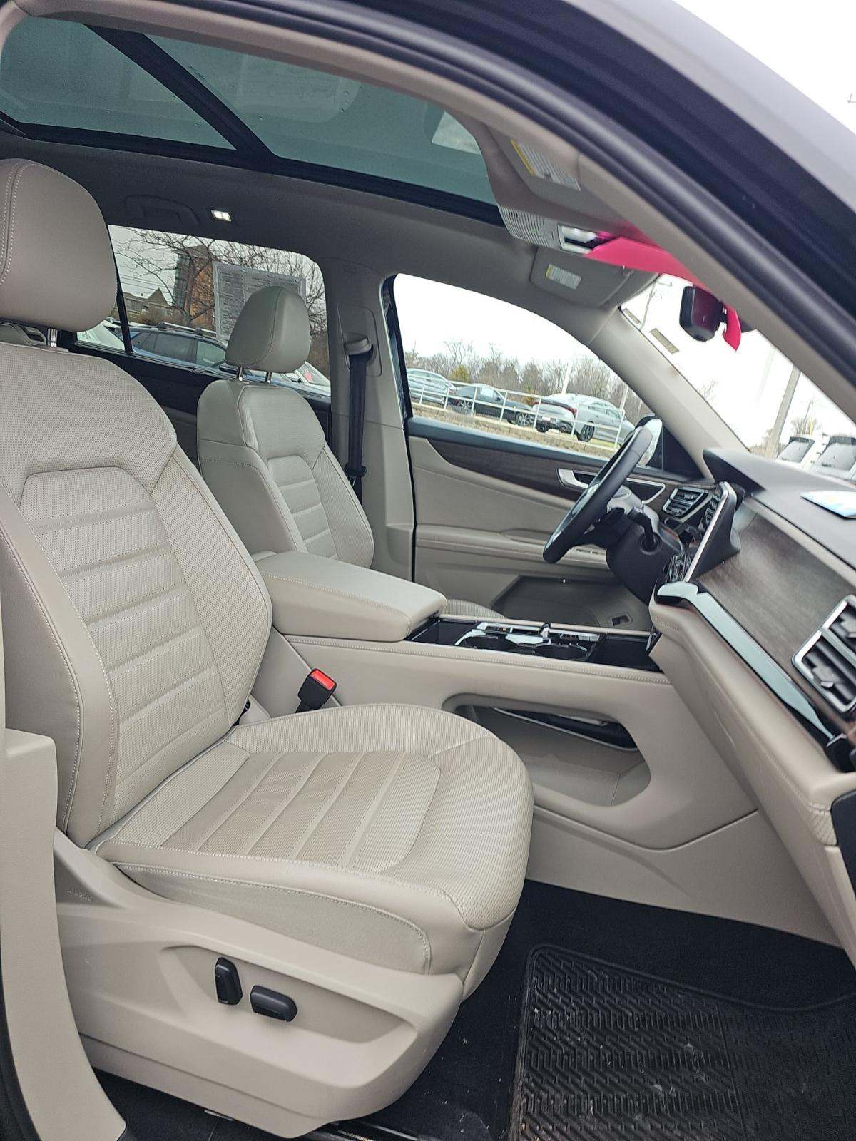 2024 Volkswagen Atlas 2.0T SEL AWD