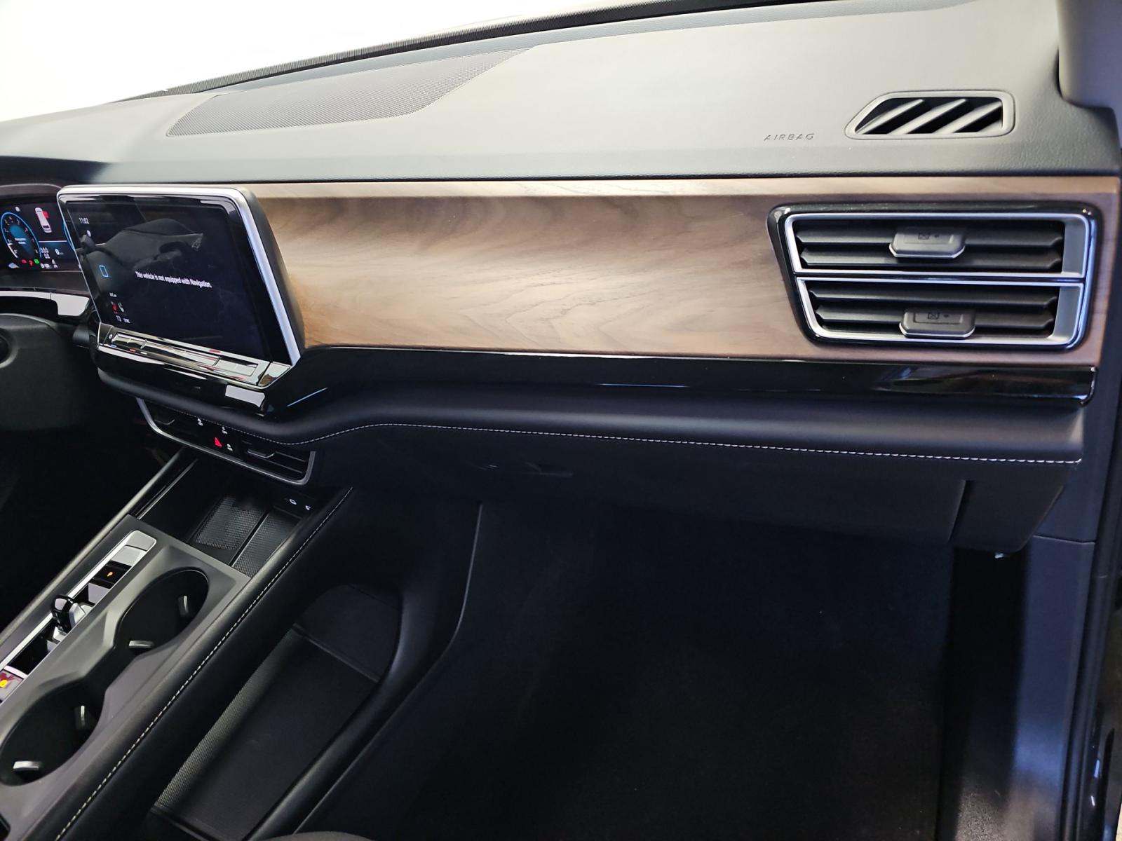 2024 Volkswagen Atlas 2.0T SE FWD