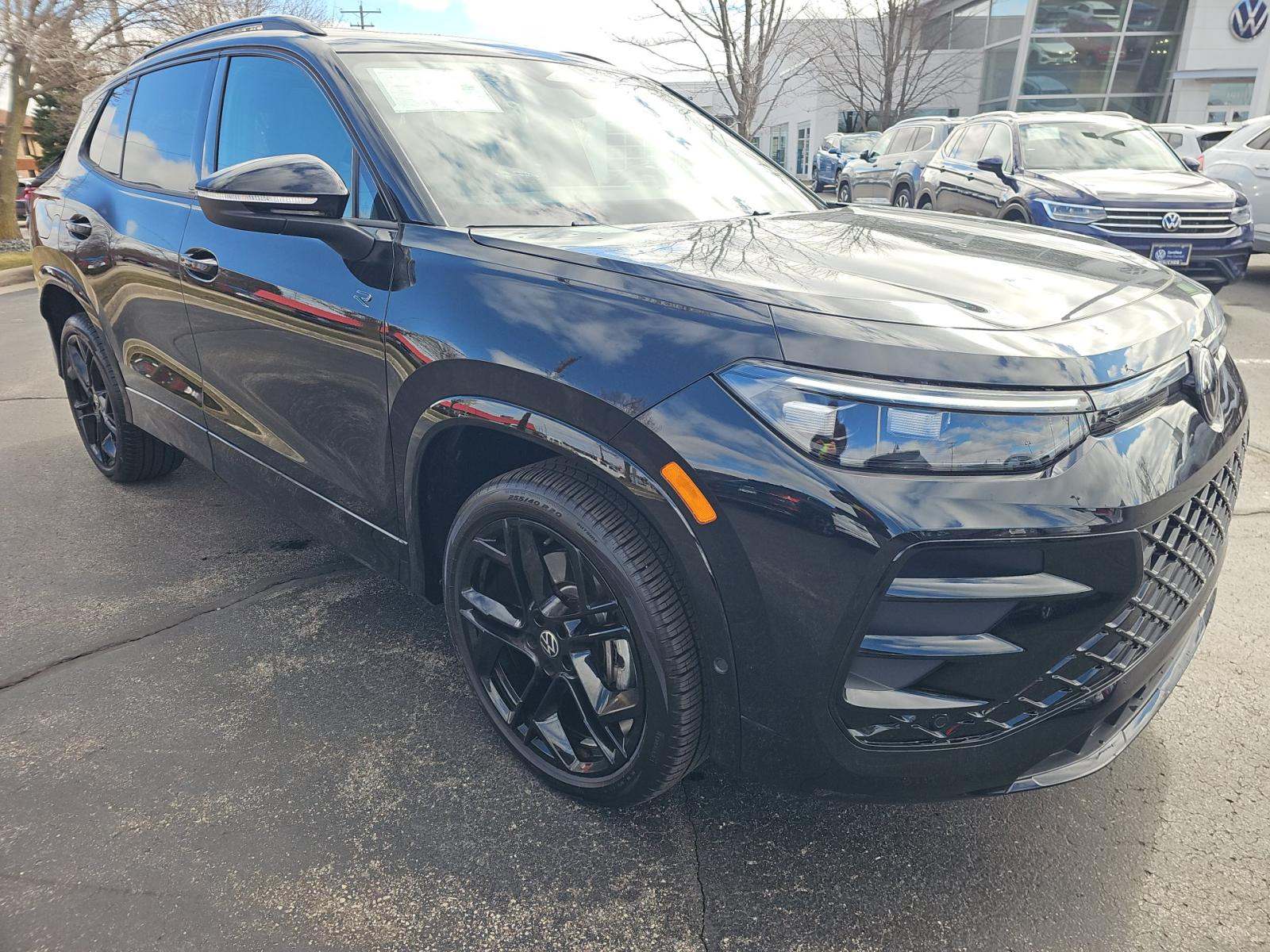 2025 Volkswagen Tiguan 2.0T SE R-Line Black AWD
