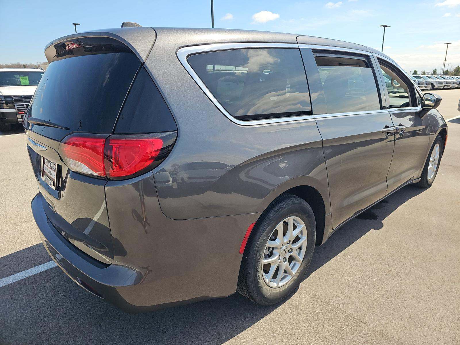 CHRYSLER VOYAGER - 3