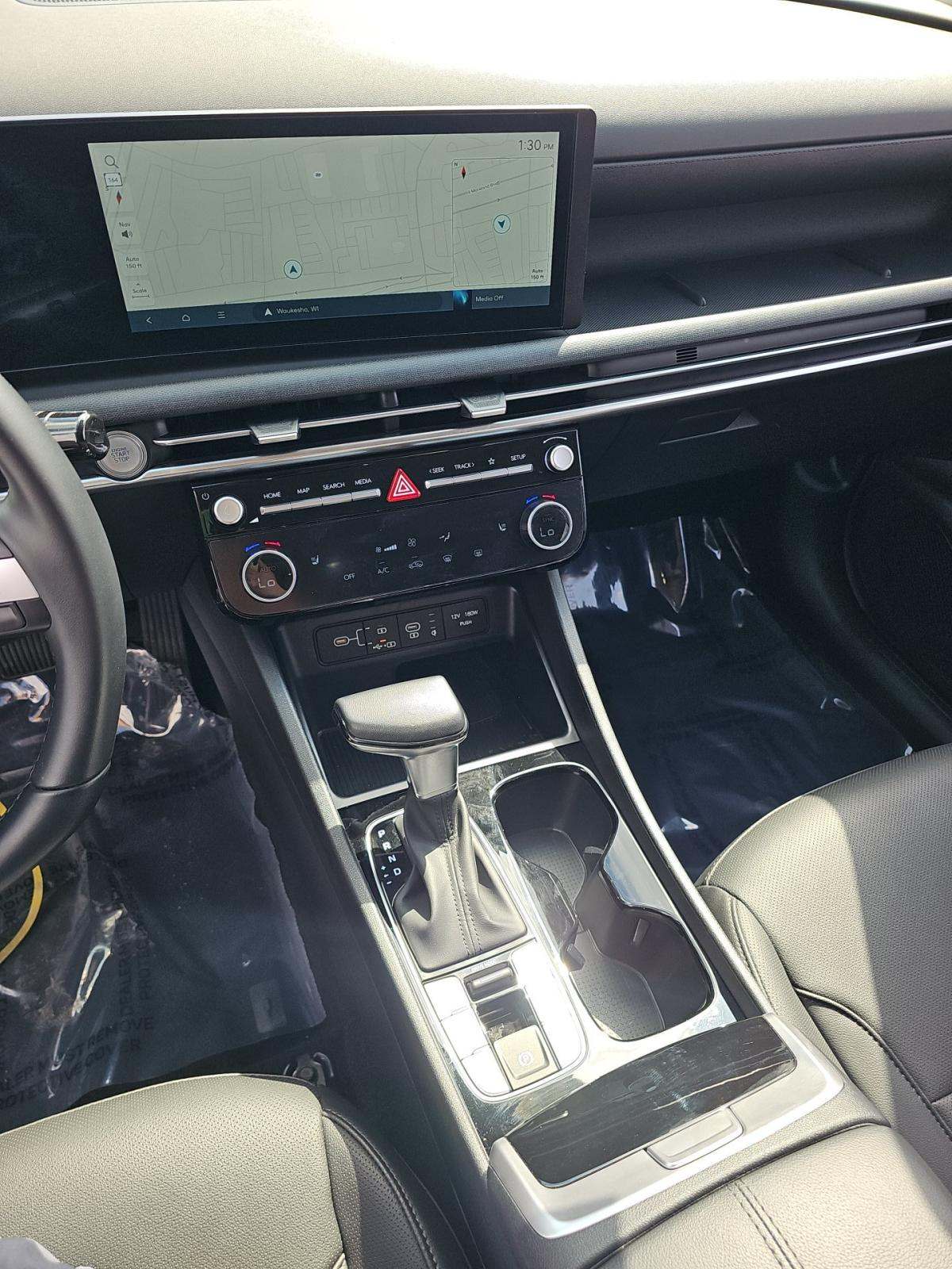 HYUNDAI SEL CONVENIENCE - 10