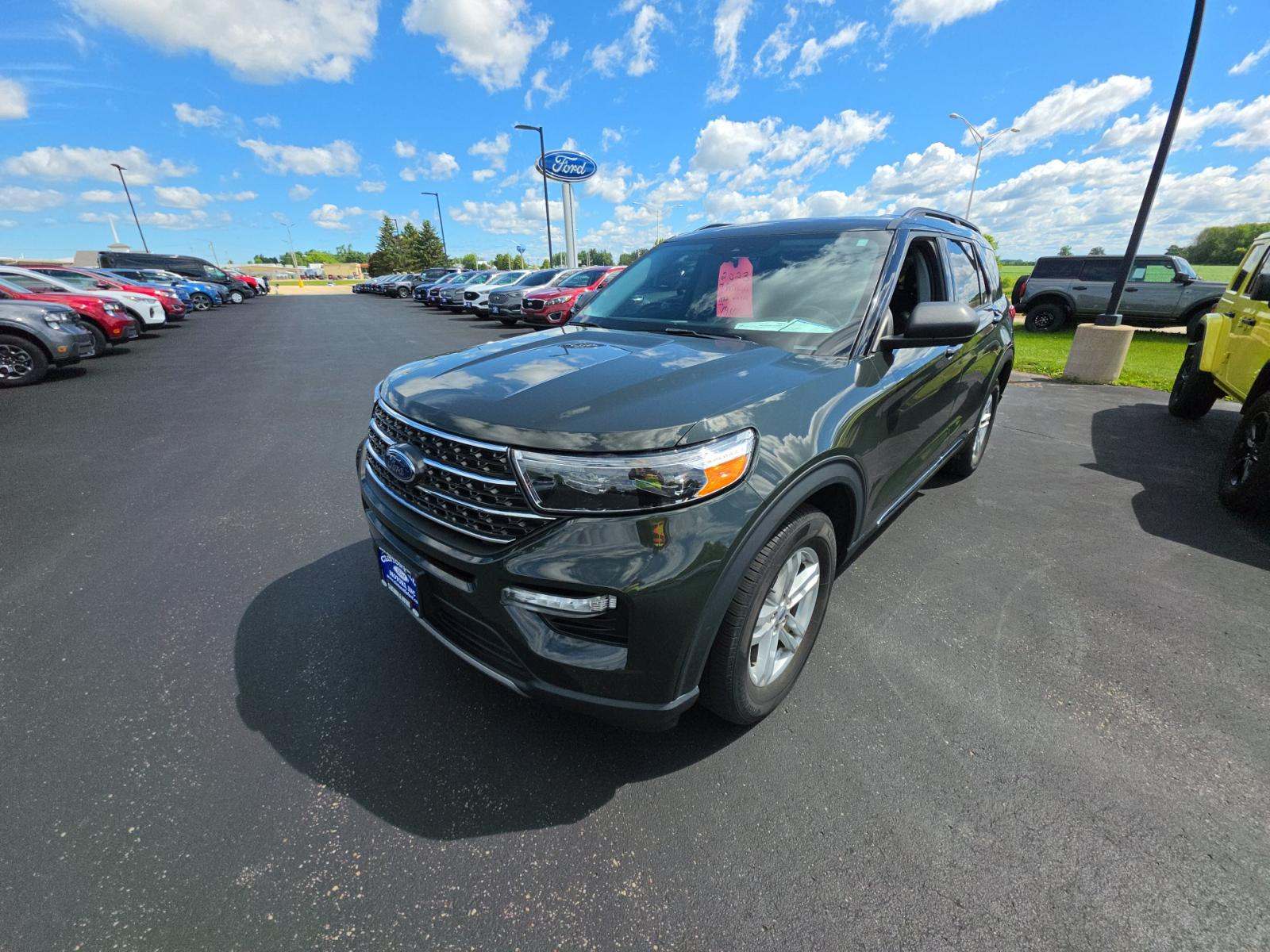 2023 Ford Explorer XLT AWD