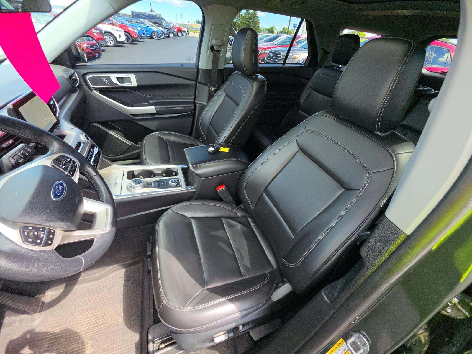 2023 Ford Explorer XLT AWD