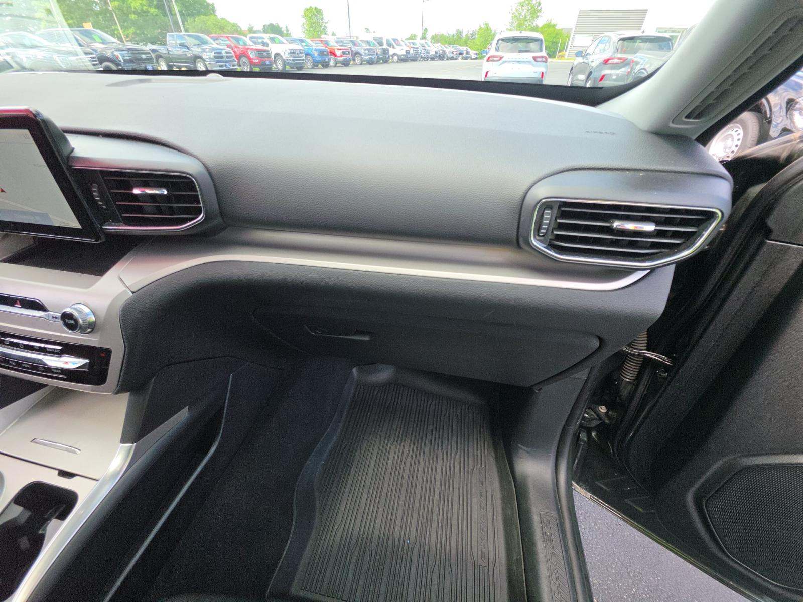 2023 Ford Explorer XLT AWD