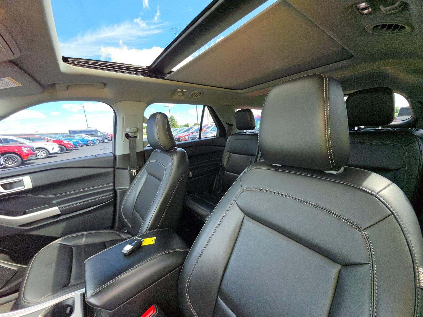 2023 Ford Explorer XLT AWD