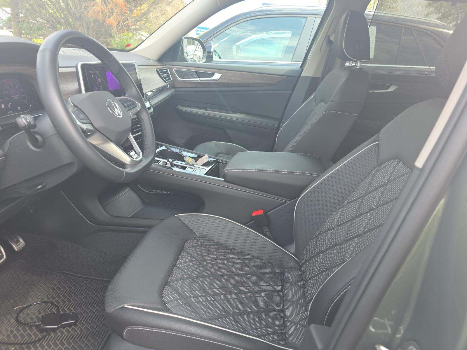 2025 Volkswagen Atlas 2.0T SEL Premium R-Line AWD