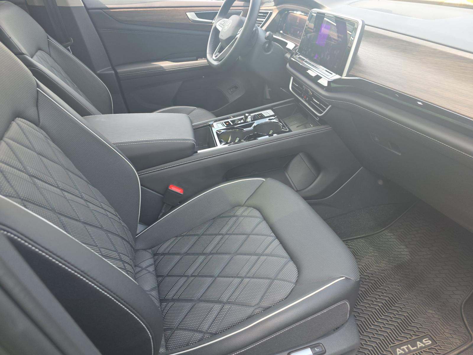 2025 Volkswagen Atlas 2.0T SEL Premium R-Line AWD
