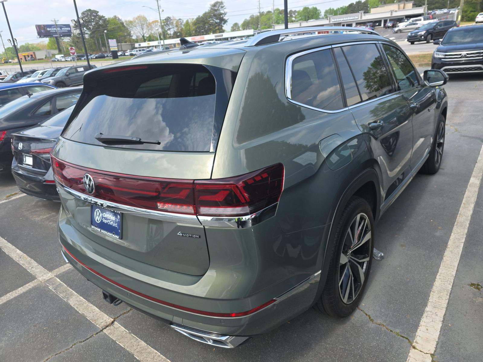 2025 Volkswagen Atlas 2.0T SEL Premium R-Line AWD