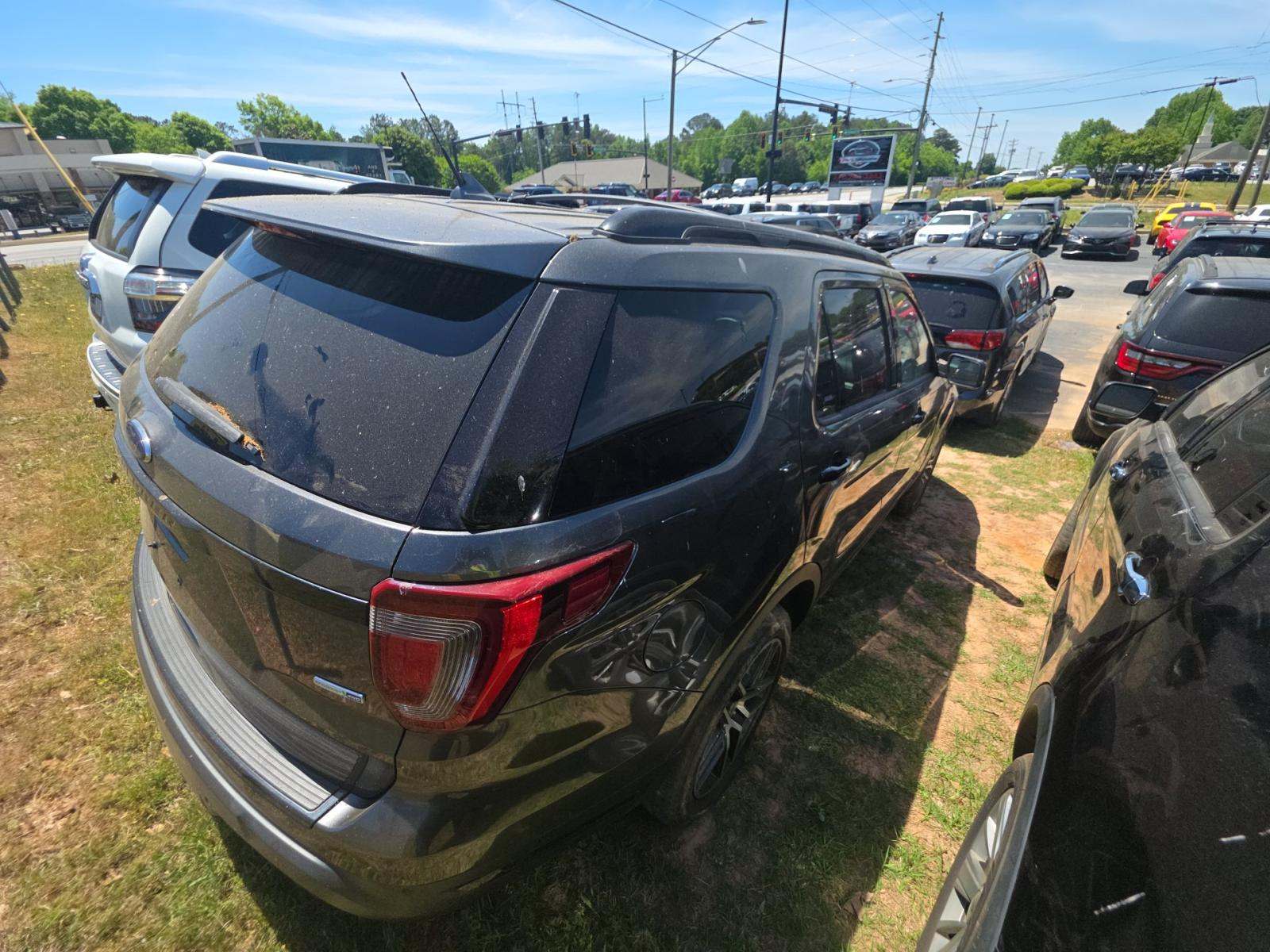 FORD EXPLORER - 3