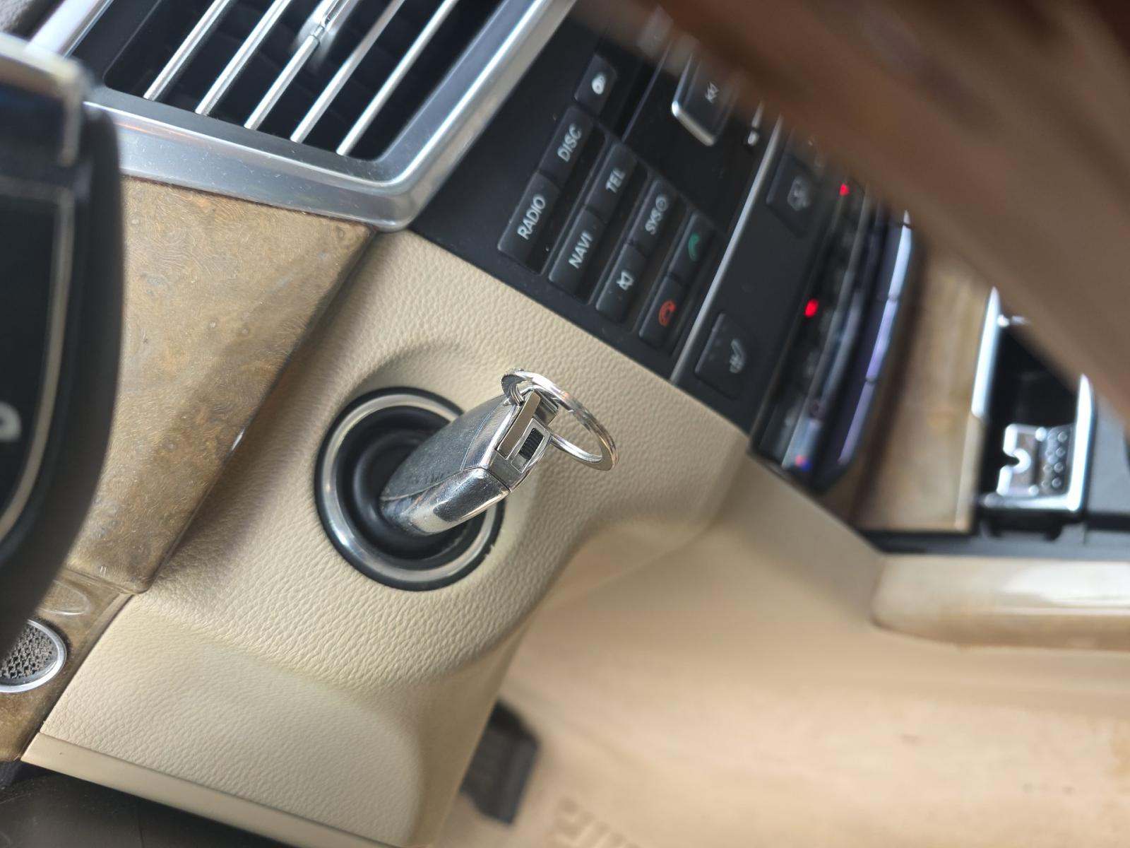 MERCEDES-BENZ E-CLASS - 8