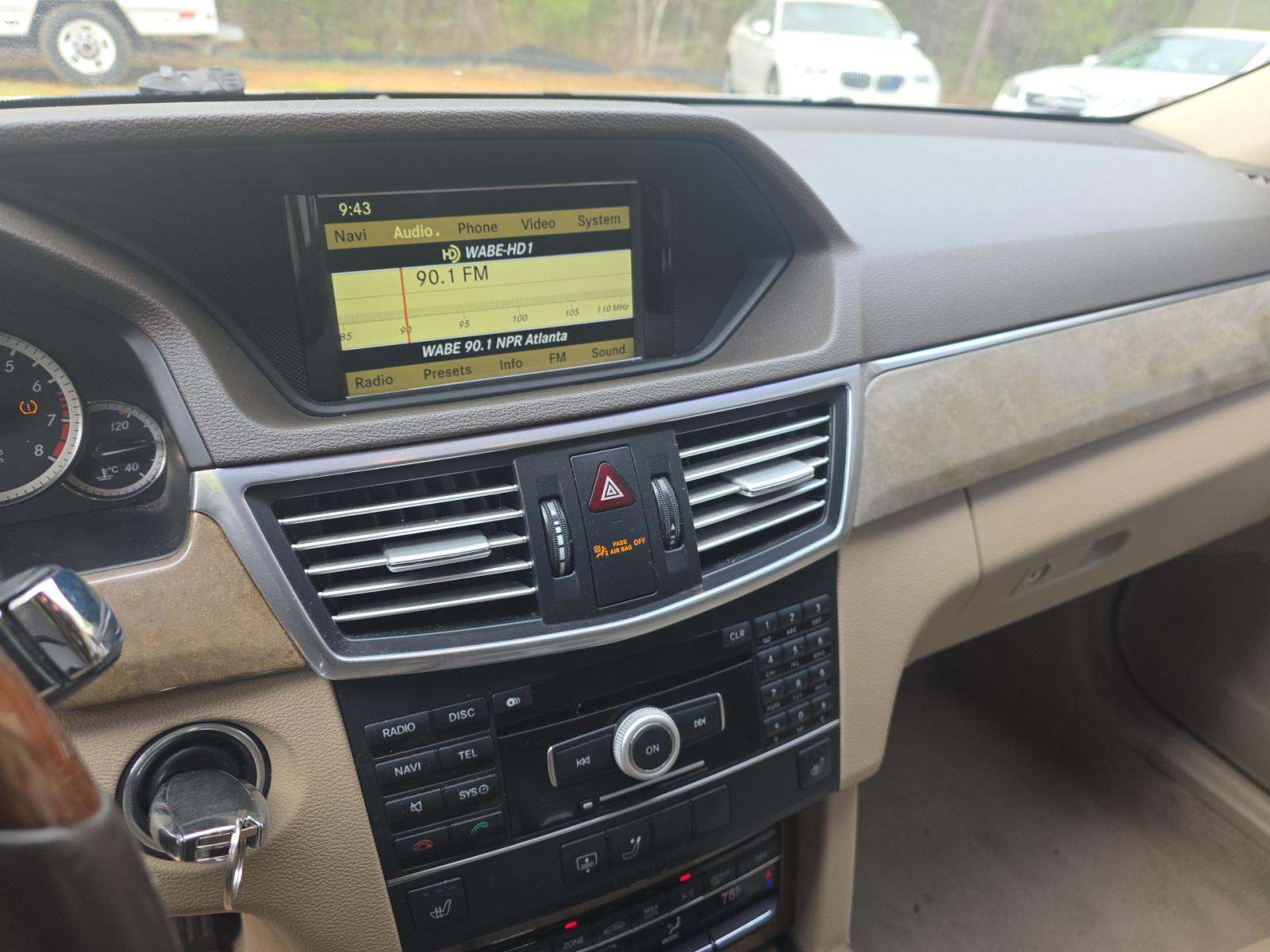 MERCEDES-BENZ E-CLASS - 10