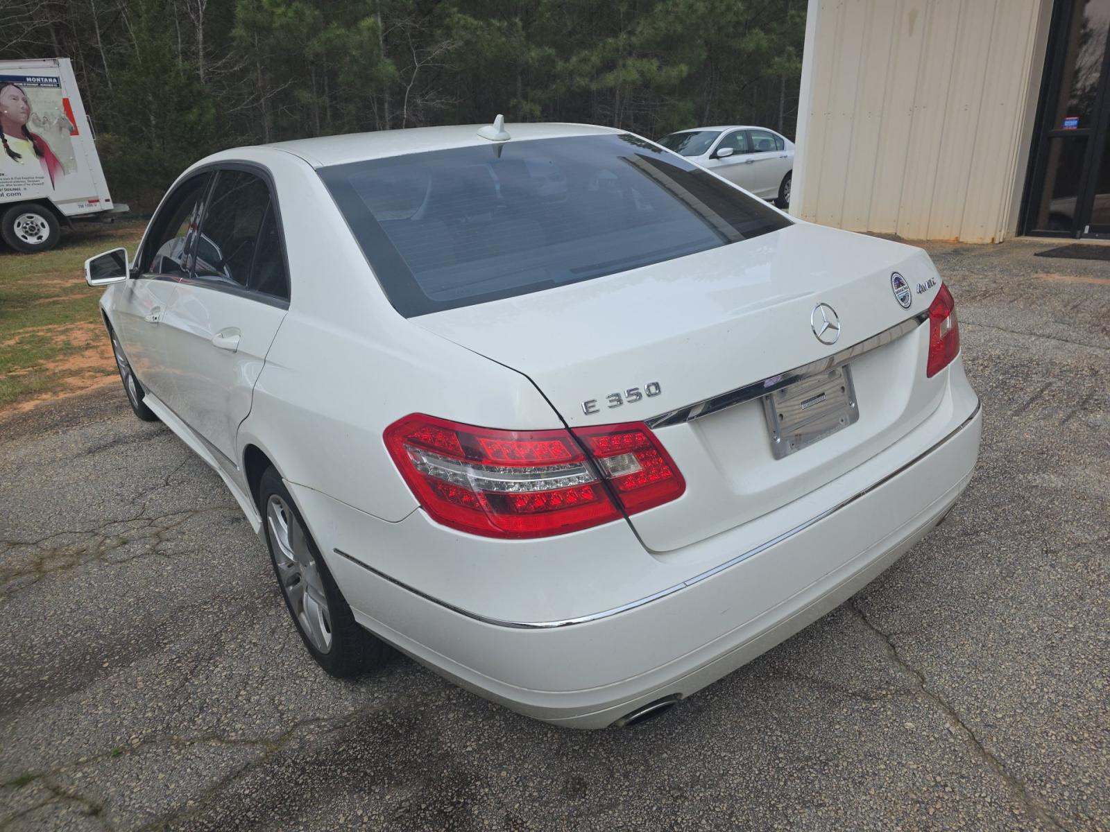 MERCEDES-BENZ E-CLASS - 2