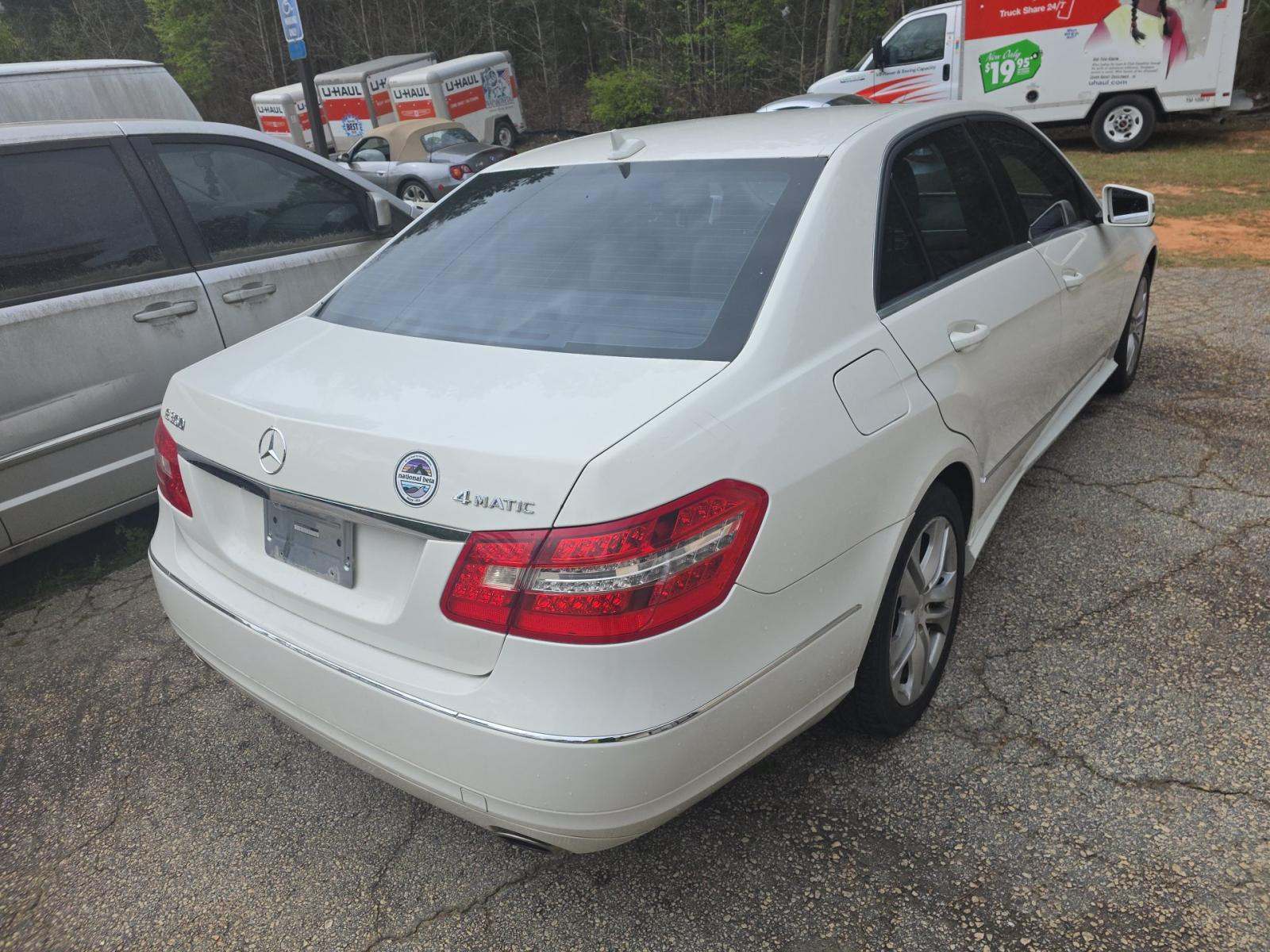 MERCEDES-BENZ E-CLASS - 3