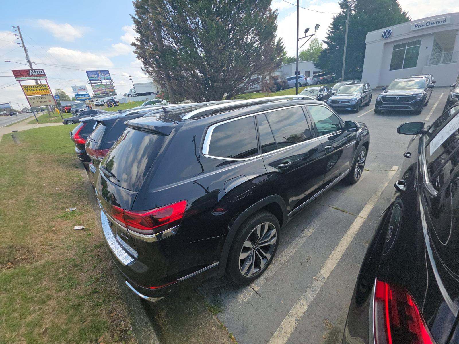 2023 Volkswagen Atlas 3.6L SEL Premium R-Line AWD