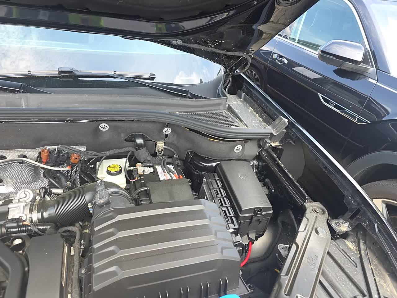 2023 Volkswagen Atlas 3.6L SEL Premium R-Line AWD