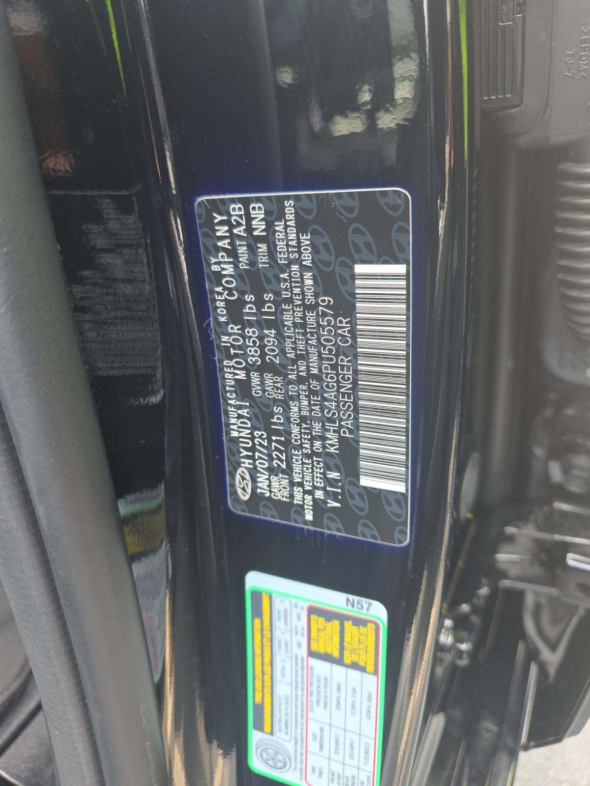 2023 Hyundai Elantra SEL FWD