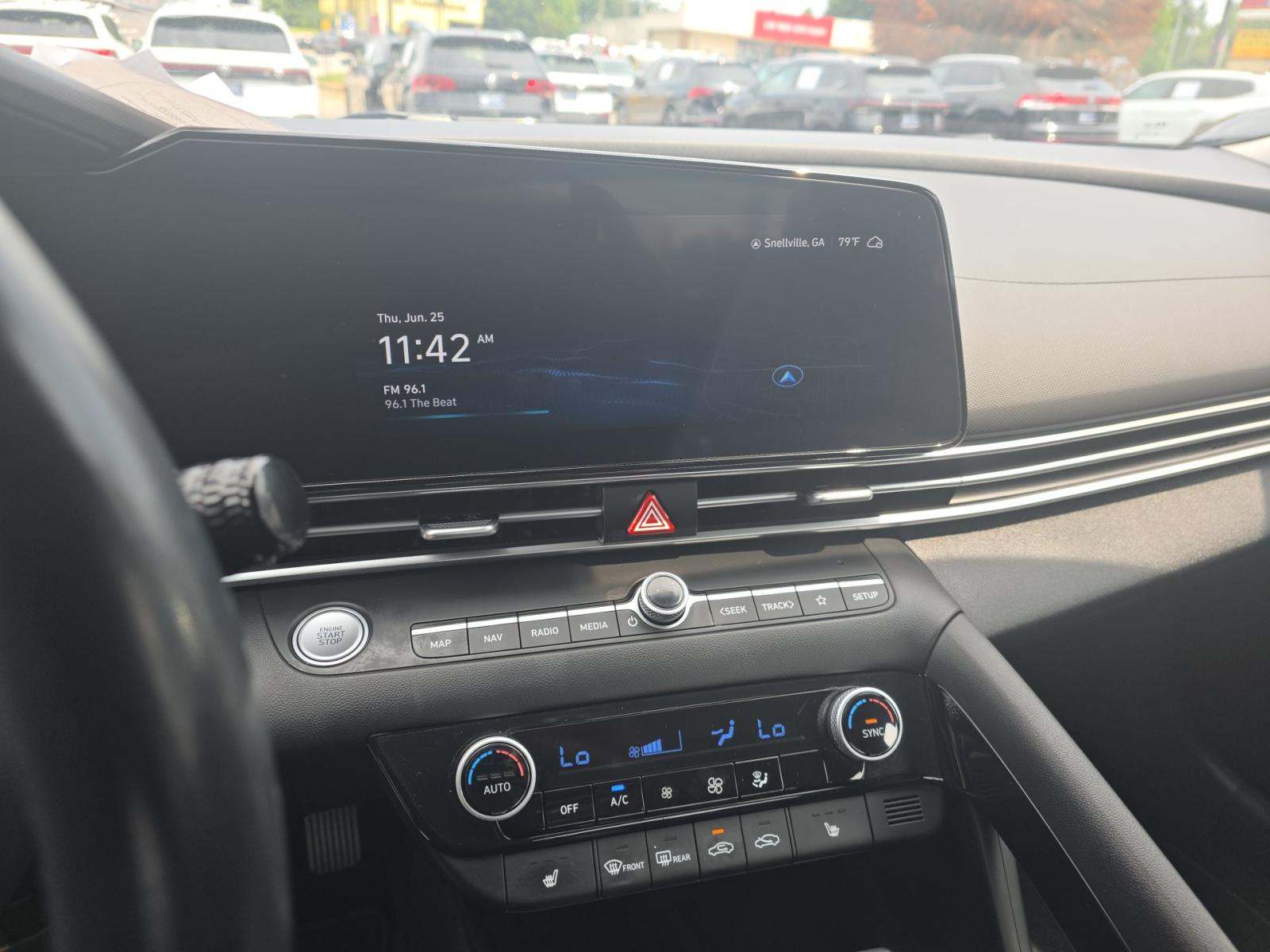 2023 Hyundai Elantra SEL FWD