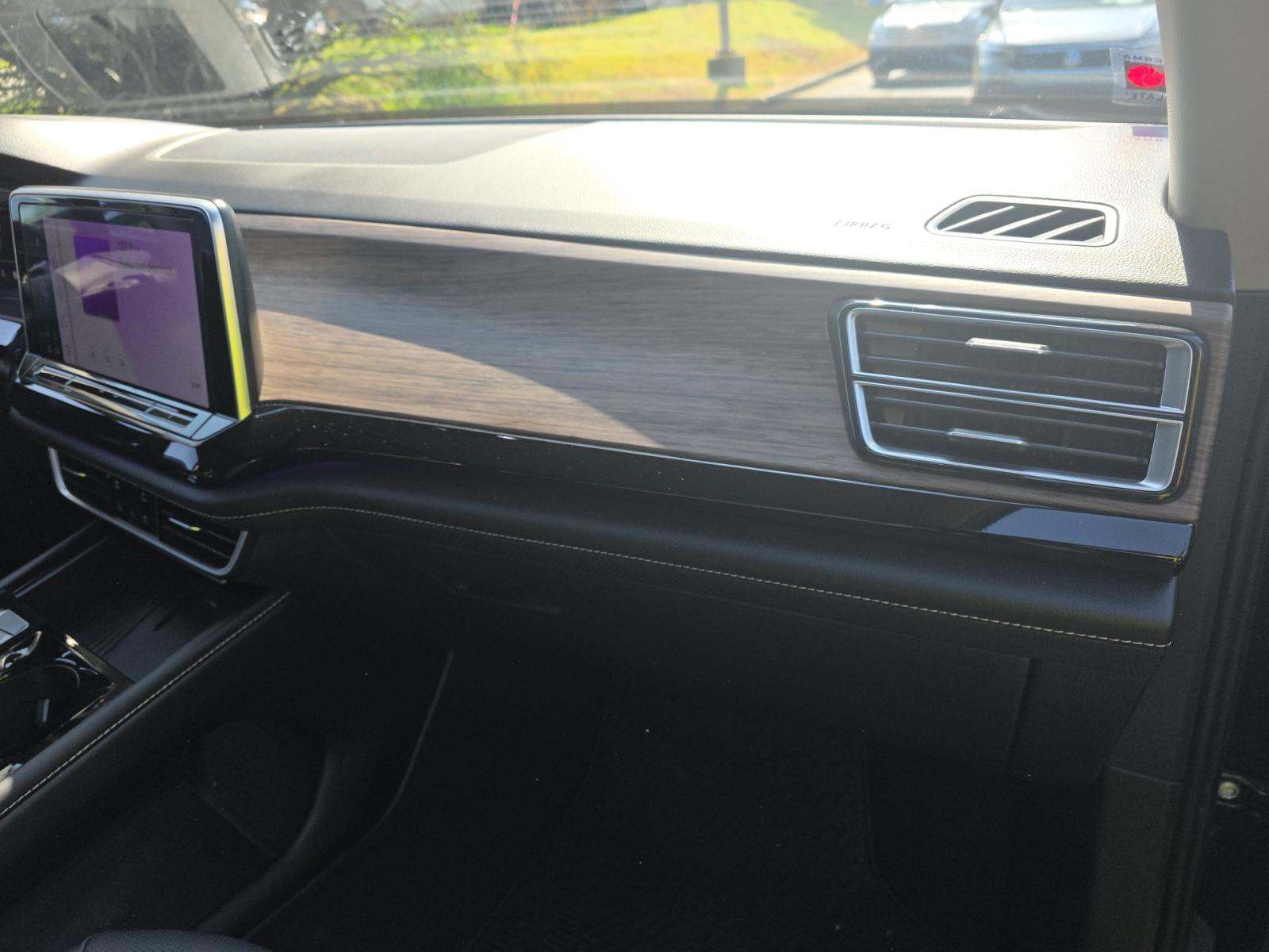 2025 Volkswagen Atlas 2.0T SEL Premium R-Line AWD