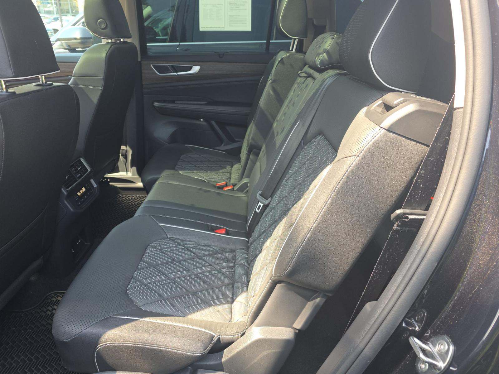 2025 Volkswagen Atlas 2.0T SEL Premium R-Line AWD