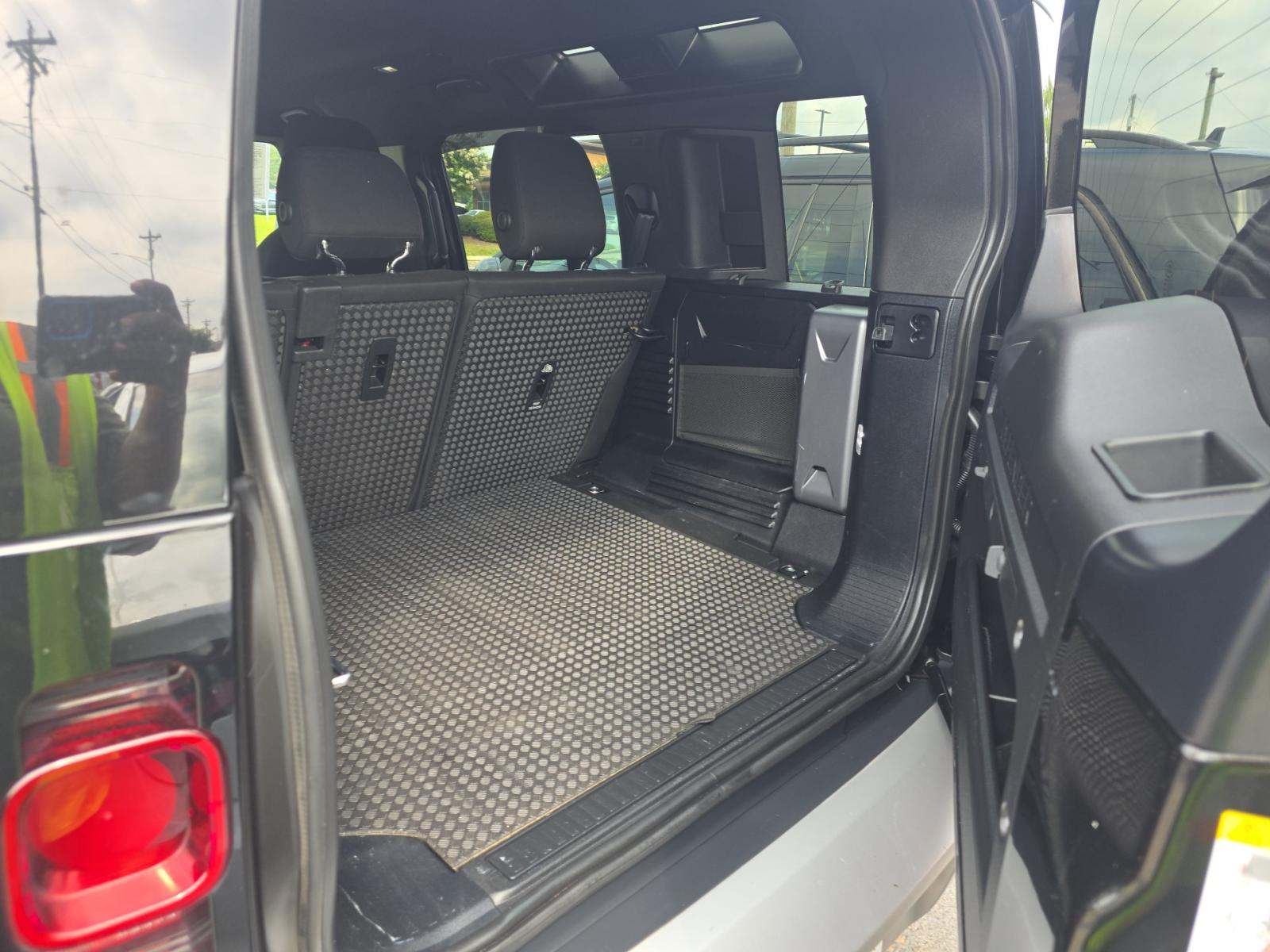 2022 Land Rover Defender 110 Base AWD