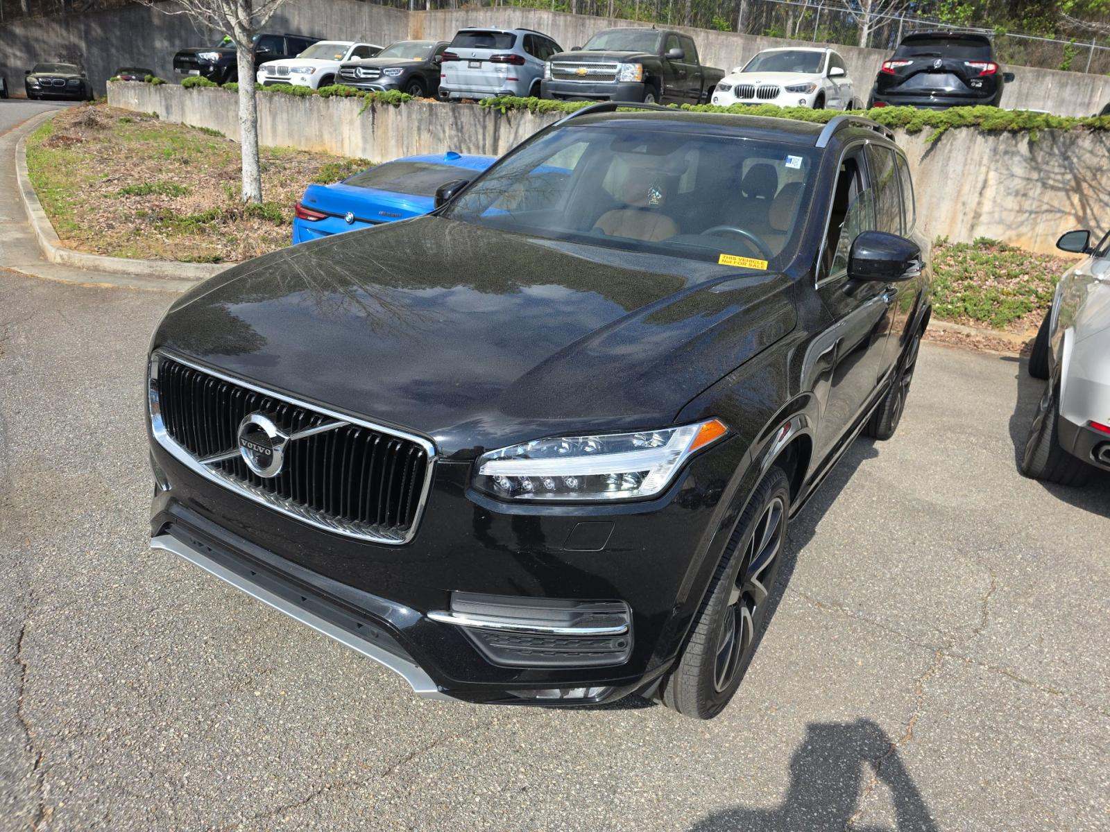 2018 Volvo XC90 T6 Momentum AWD