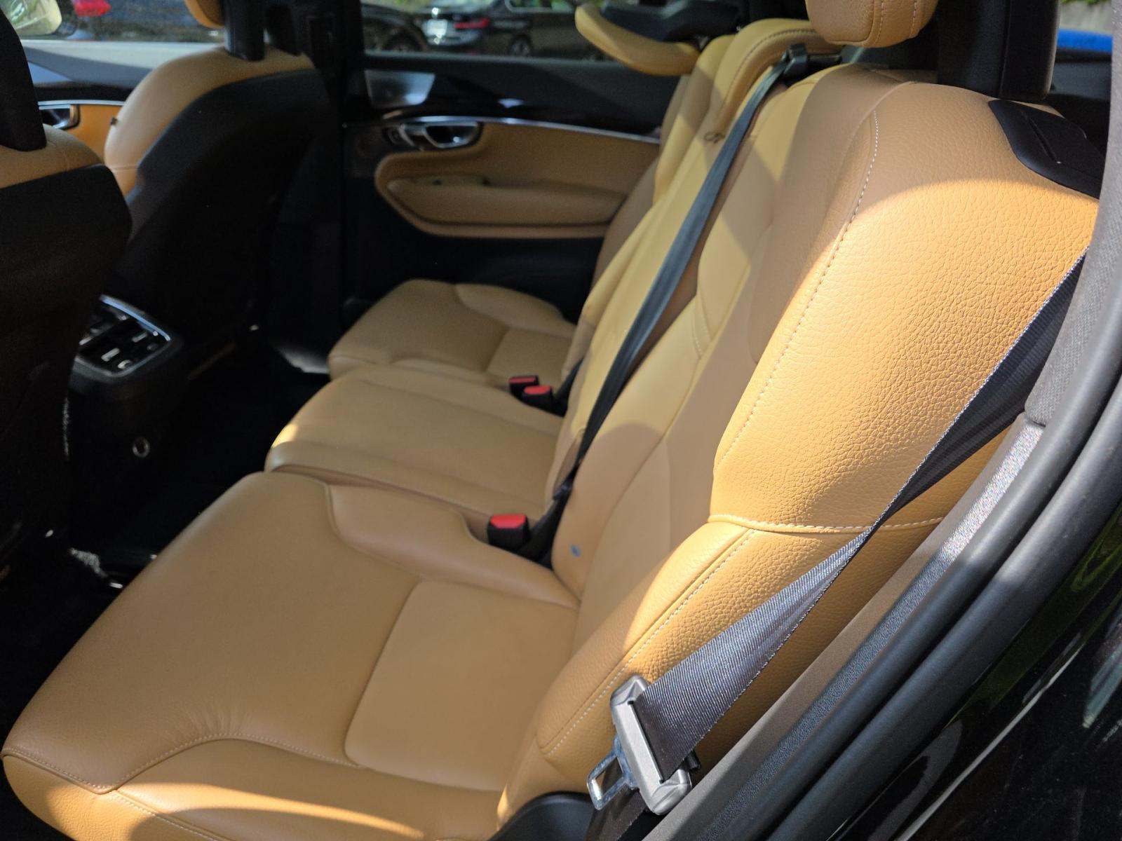 2018 Volvo XC90 T6 Momentum AWD