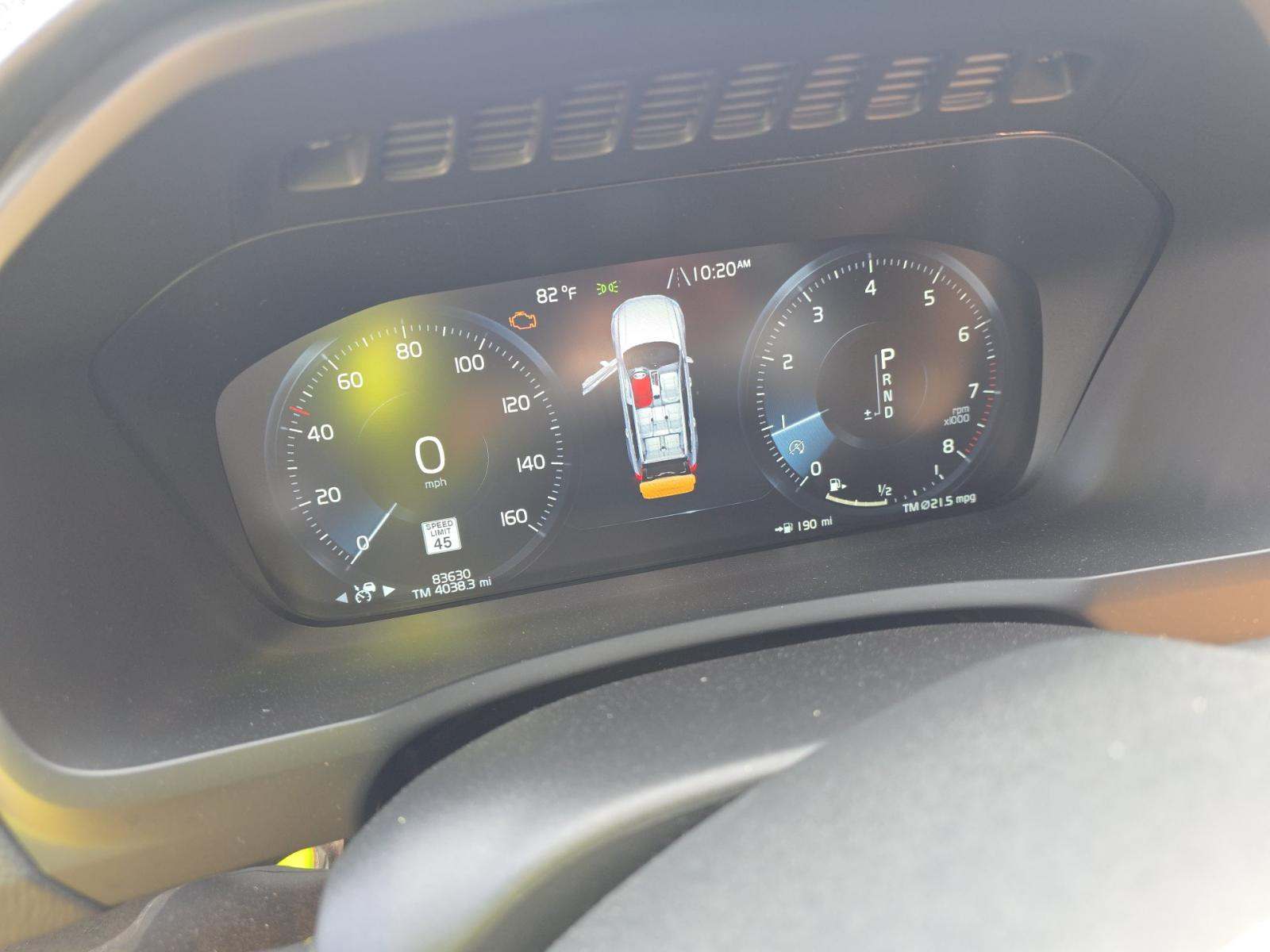 2018 Volvo XC90 T6 Momentum AWD