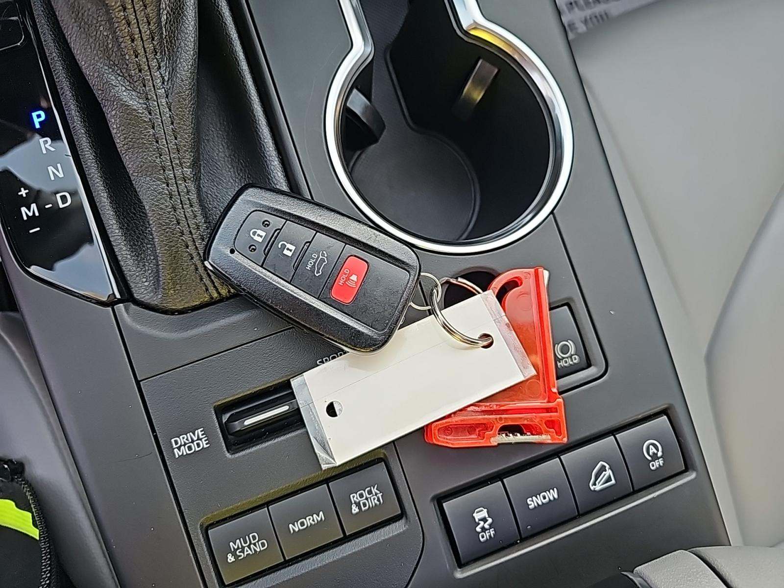 2022 Toyota Highlander XLE AWD