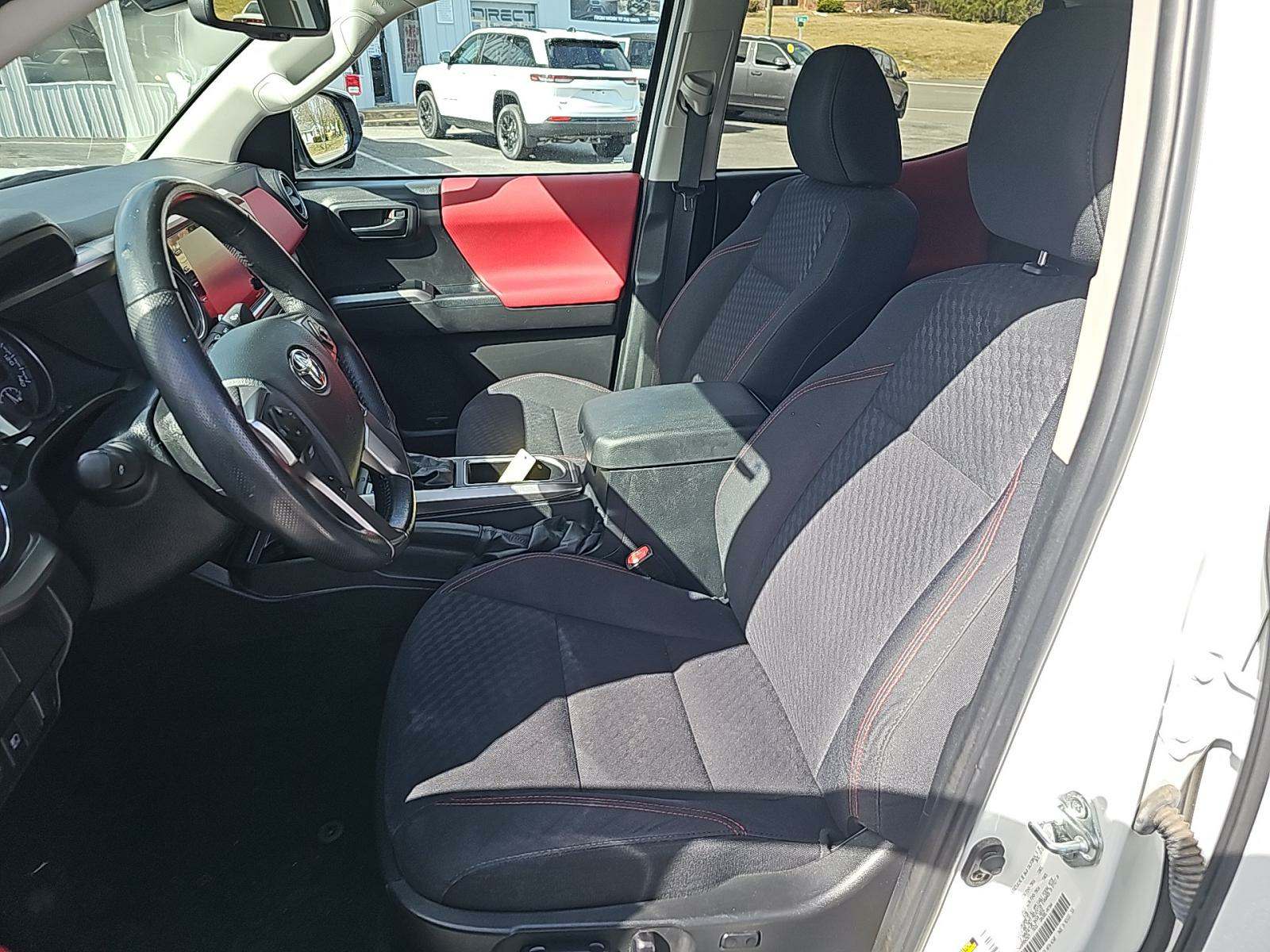 2023 Toyota Tacoma SR5 AWD