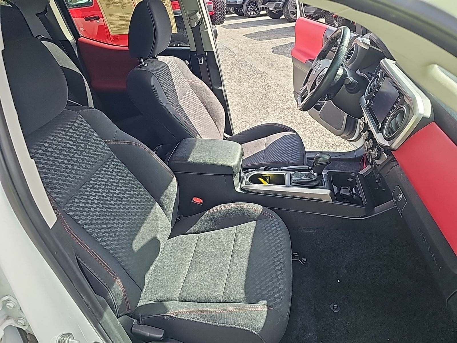 2023 Toyota Tacoma SR5 AWD