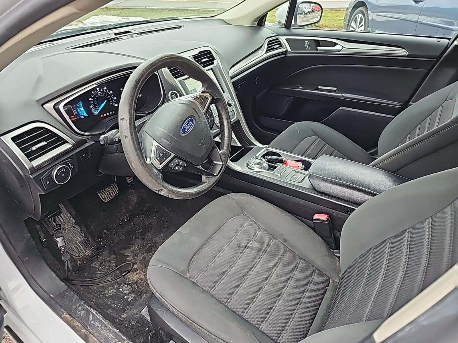 2020 Ford Fusion SE FWD