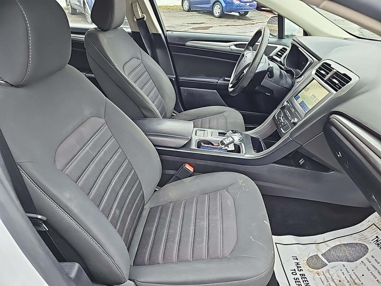 2020 Ford Fusion SE FWD