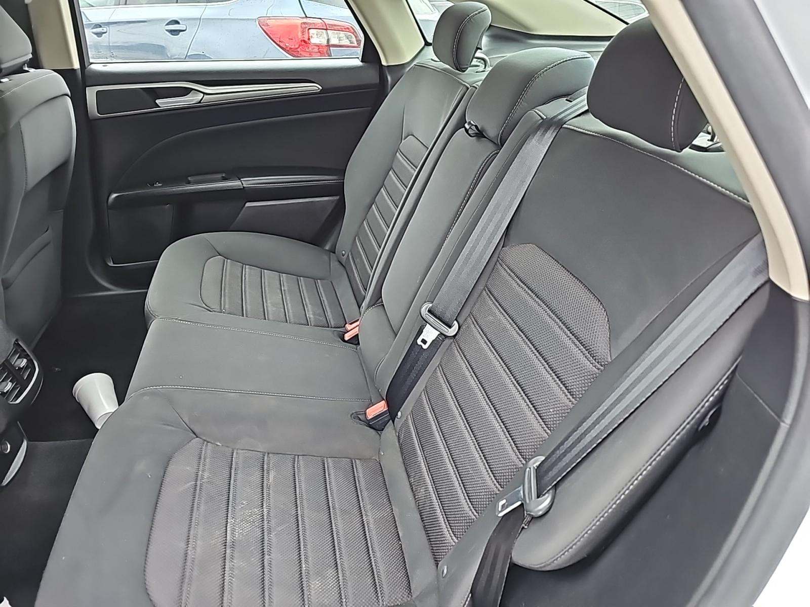 2020 Ford Fusion SE FWD