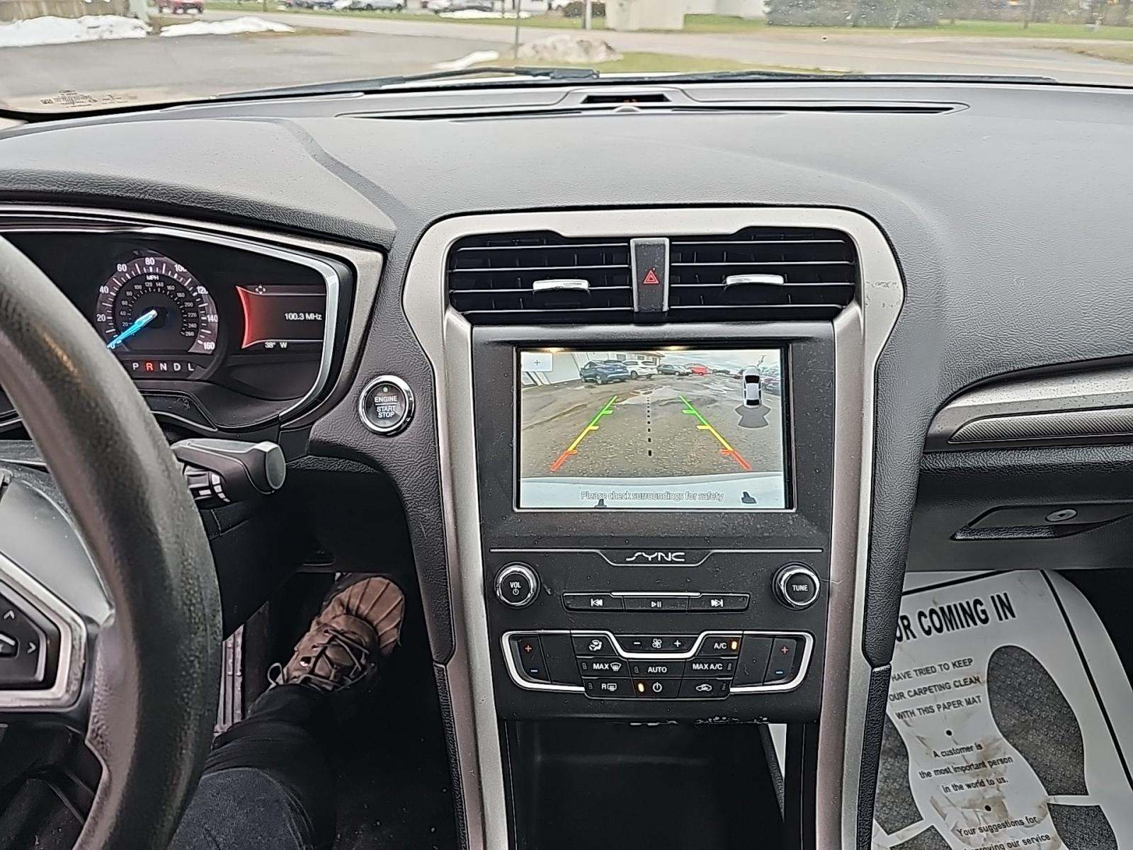 2020 Ford Fusion SE FWD
