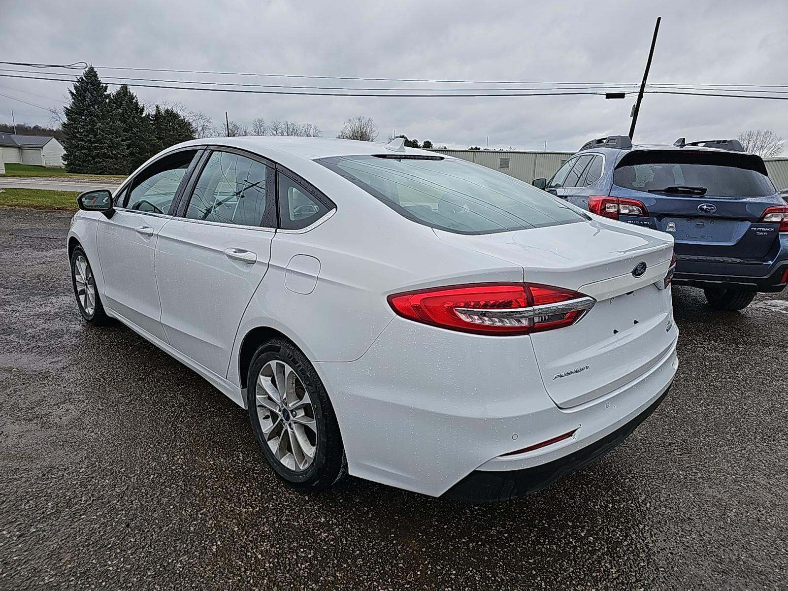 2020 Ford Fusion SE FWD
