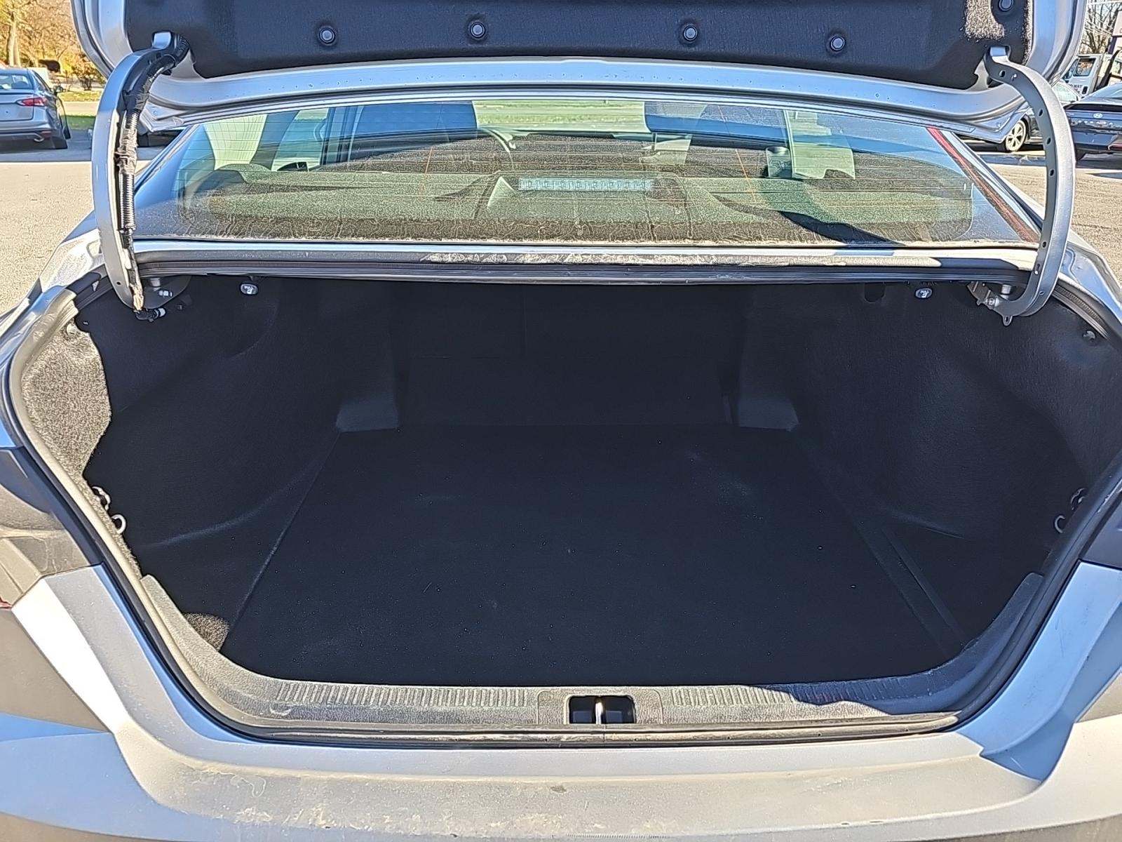 2025 Toyota Camry LE FWD