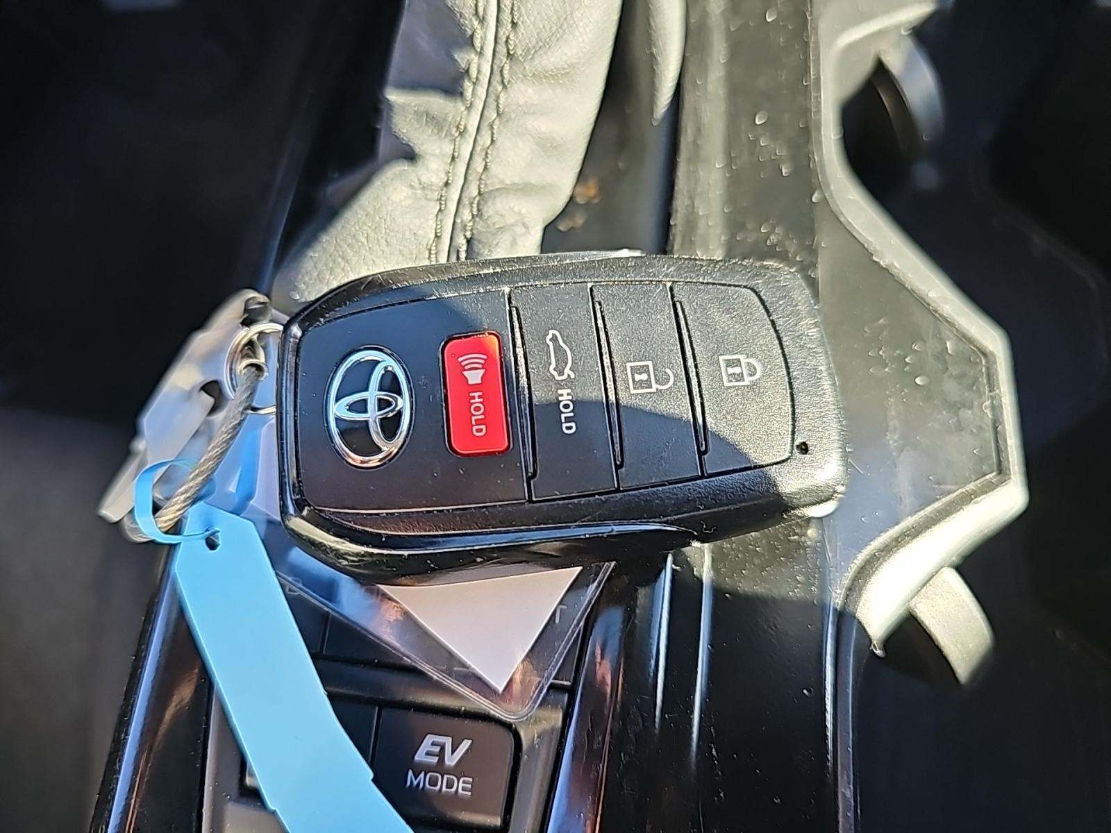 2025 Toyota Camry LE FWD