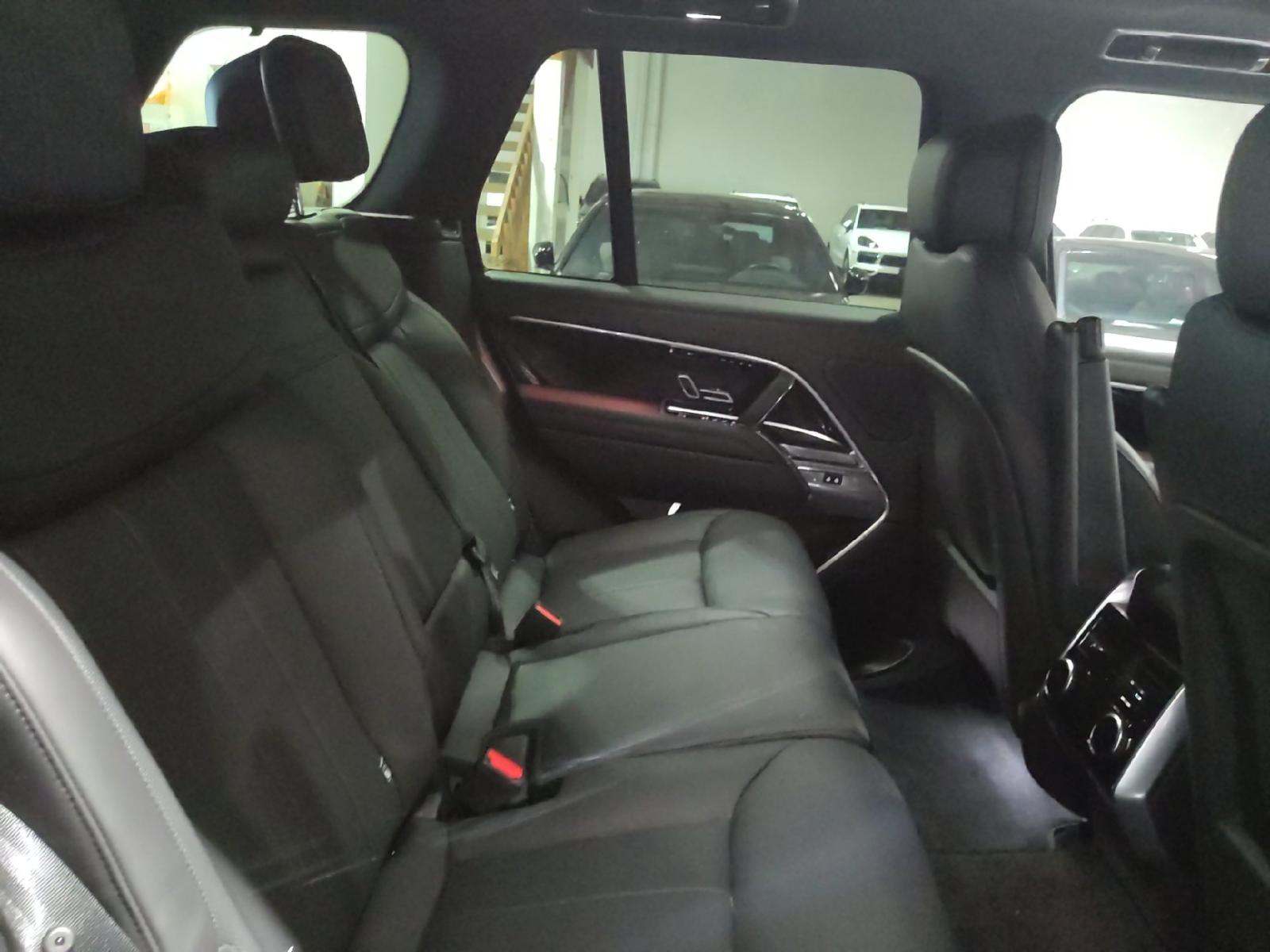 2023 Land Rover Range Rover SE AWD