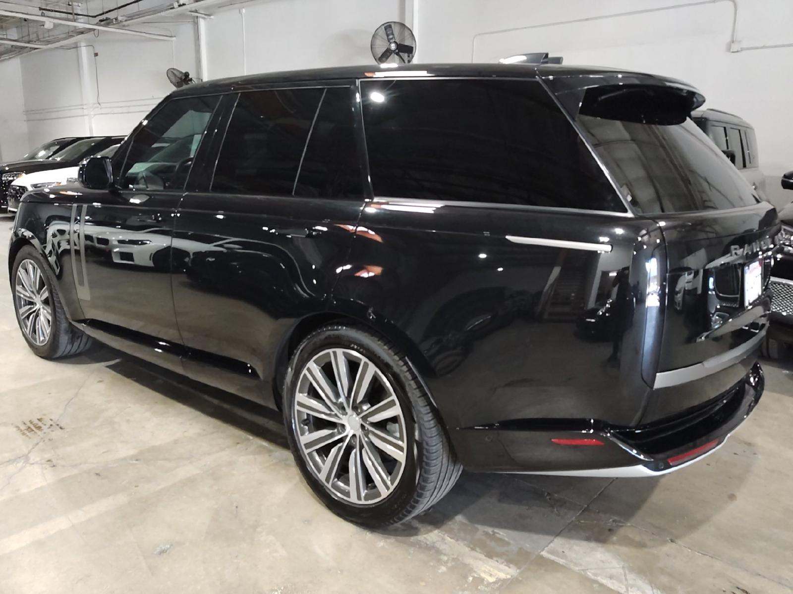 2023 Land Rover Range Rover SE AWD