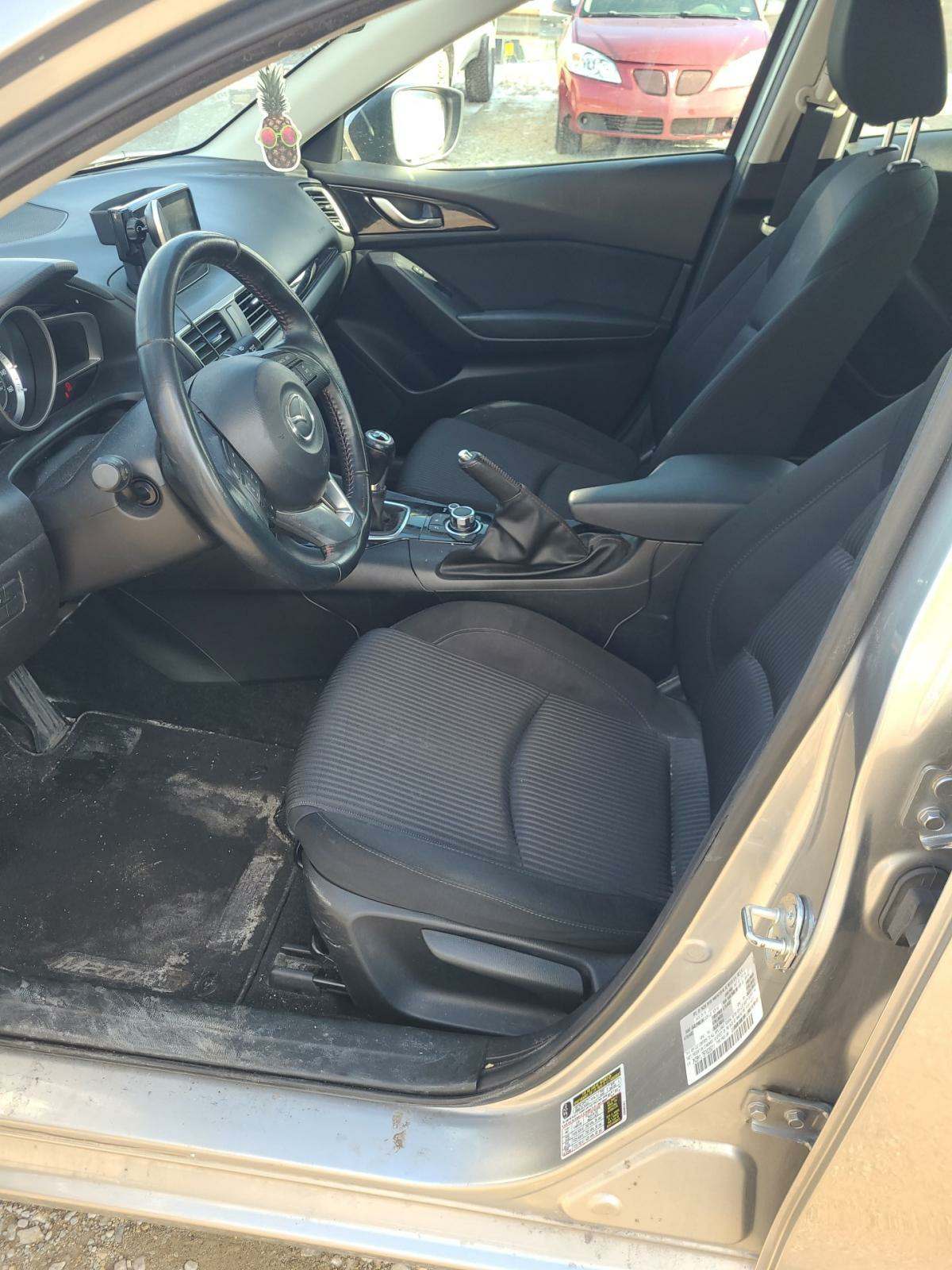 2015 MAZDA MAZDA3 i Touring FWD