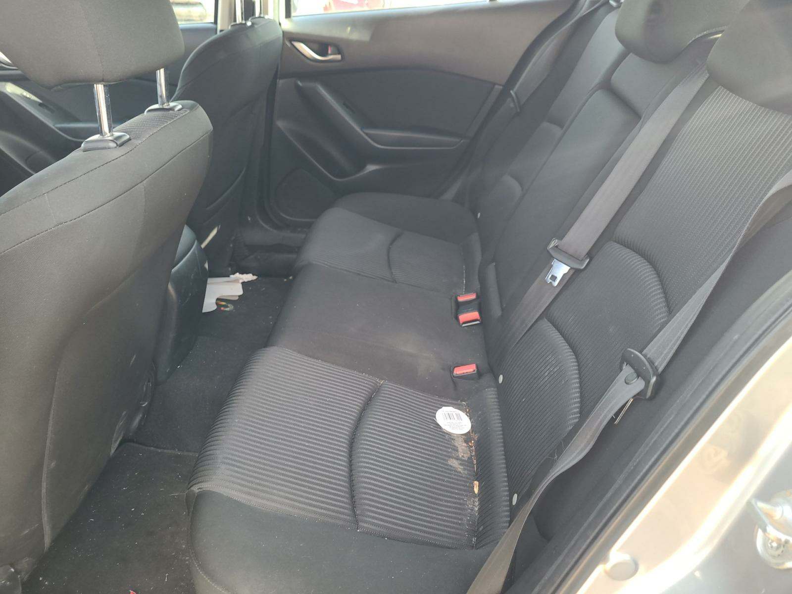 2015 MAZDA MAZDA3 i Touring FWD