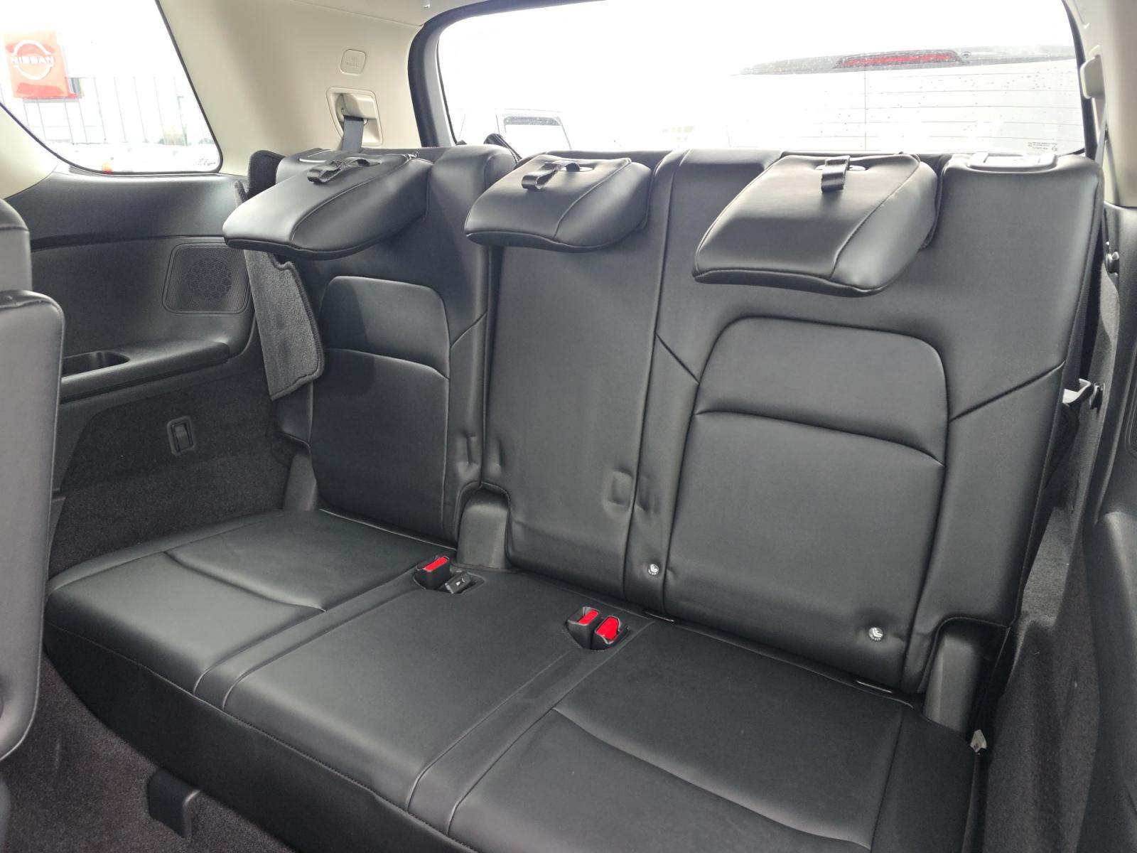 2023 Nissan Pathfinder Platinum AWD