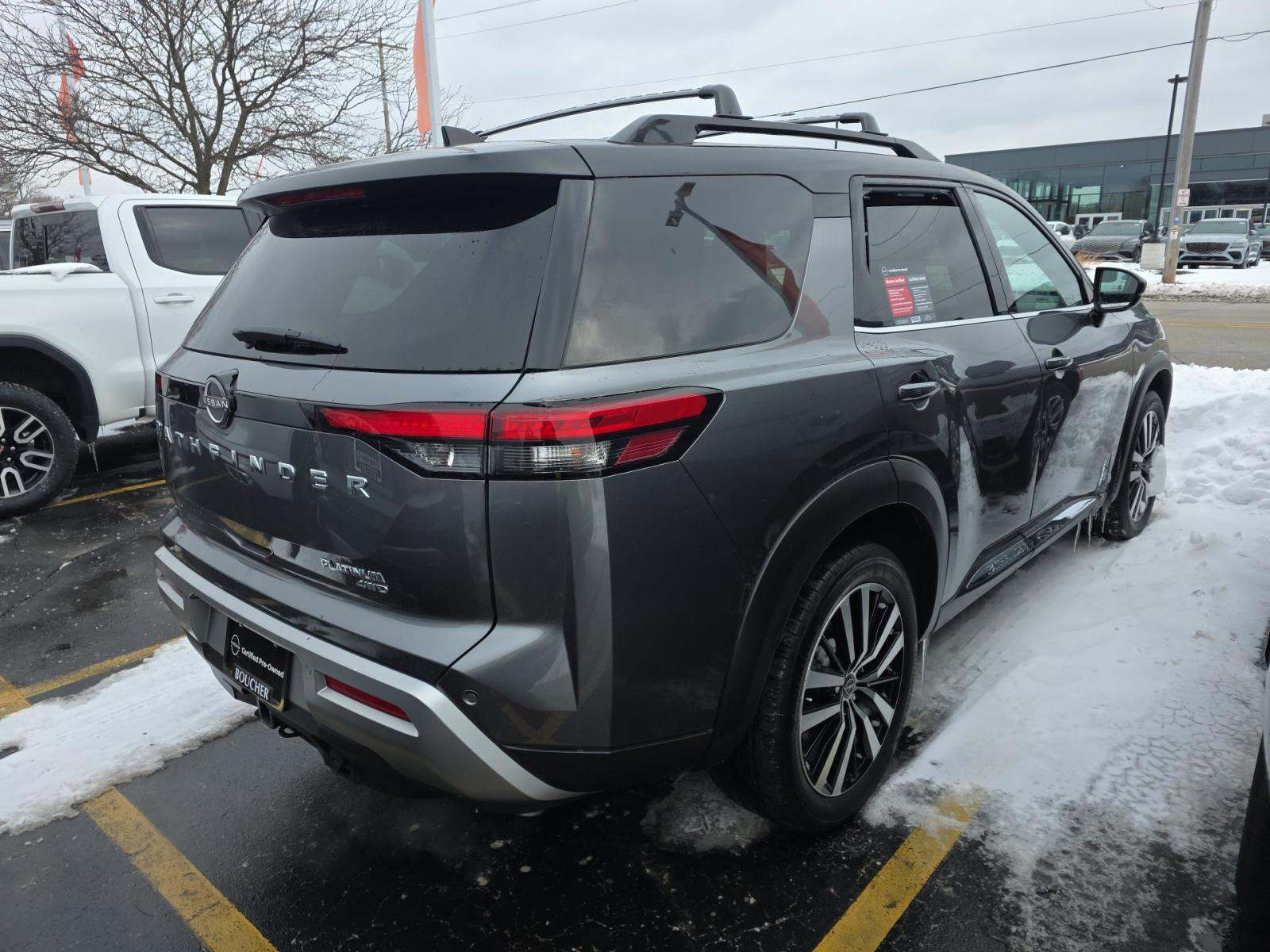 2023 Nissan Pathfinder Platinum AWD