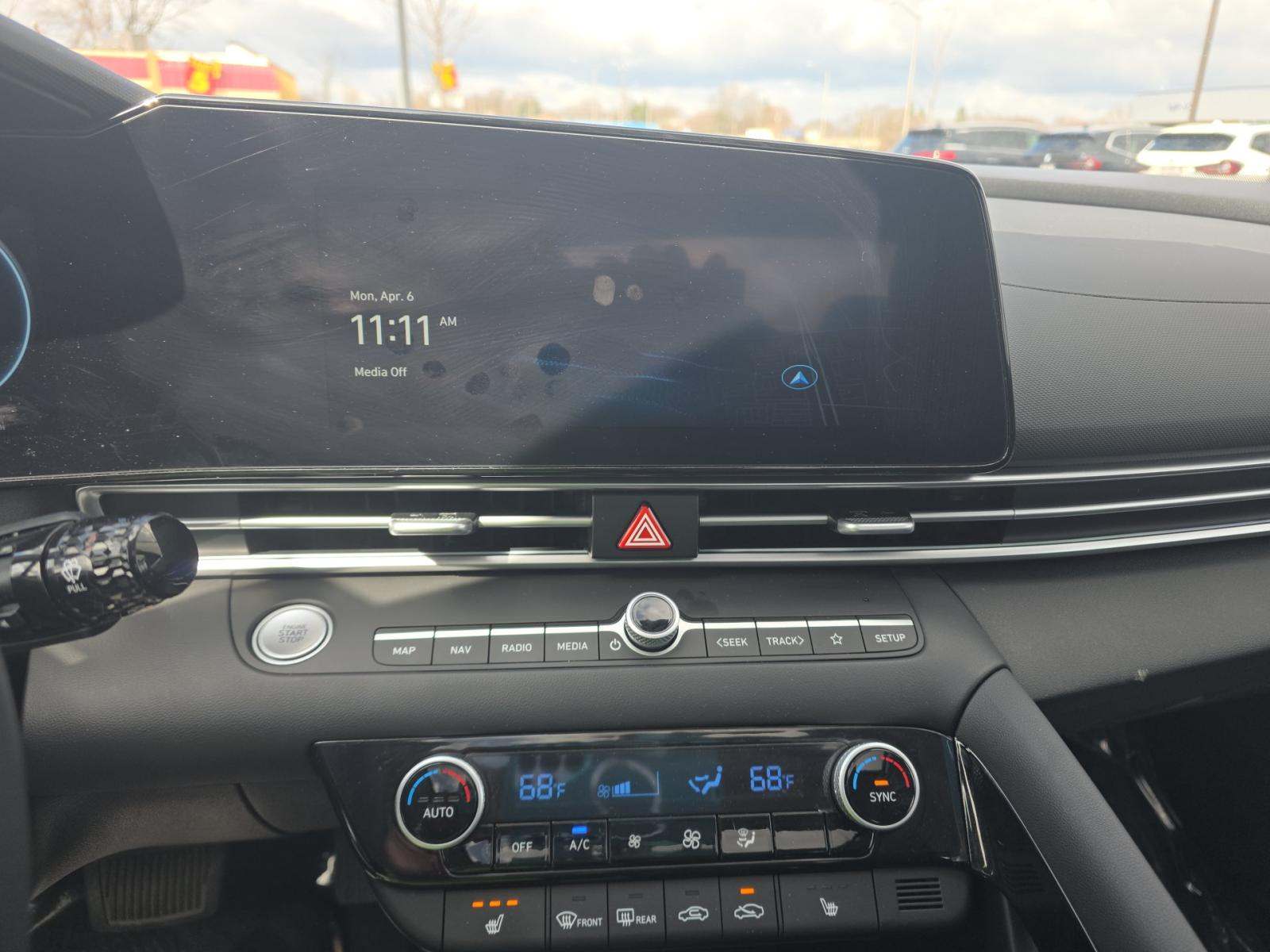 HYUNDAI SEL CONVENIENCE - 10