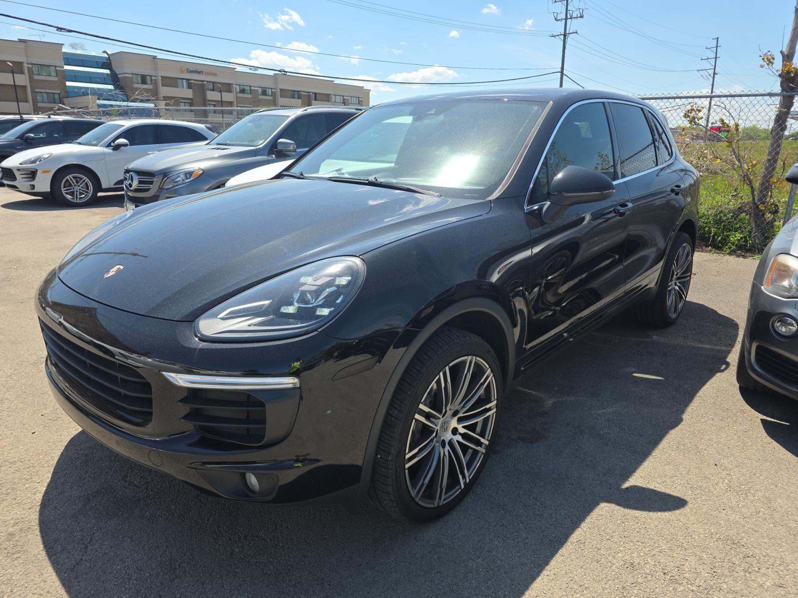 PORSCHE CAYENNE - 1