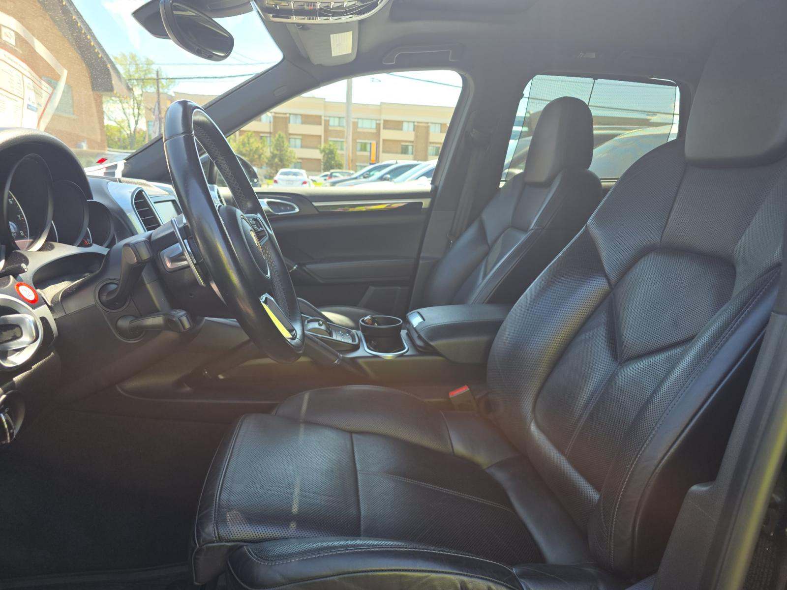 PORSCHE CAYENNE - 6