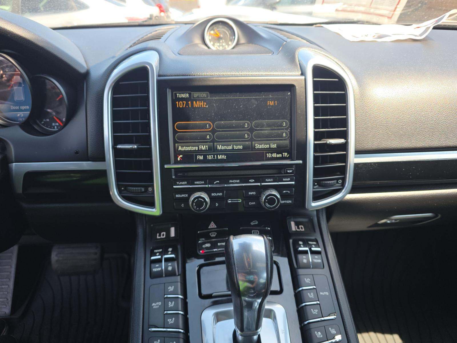 PORSCHE CAYENNE - 10