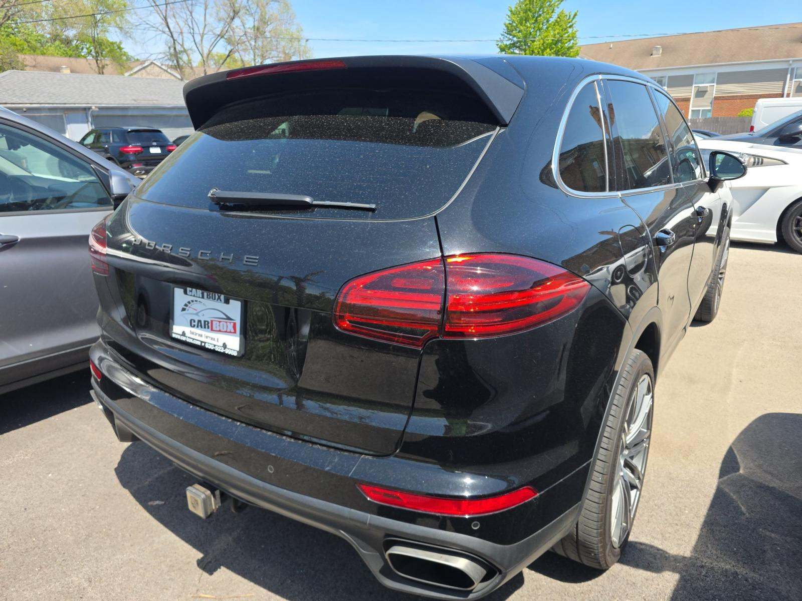 PORSCHE CAYENNE - 3